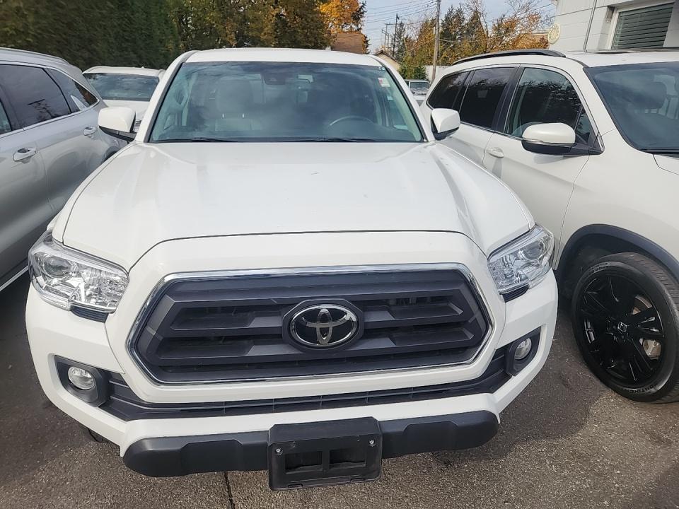 2022 Toyota Tacoma SR5 AWD