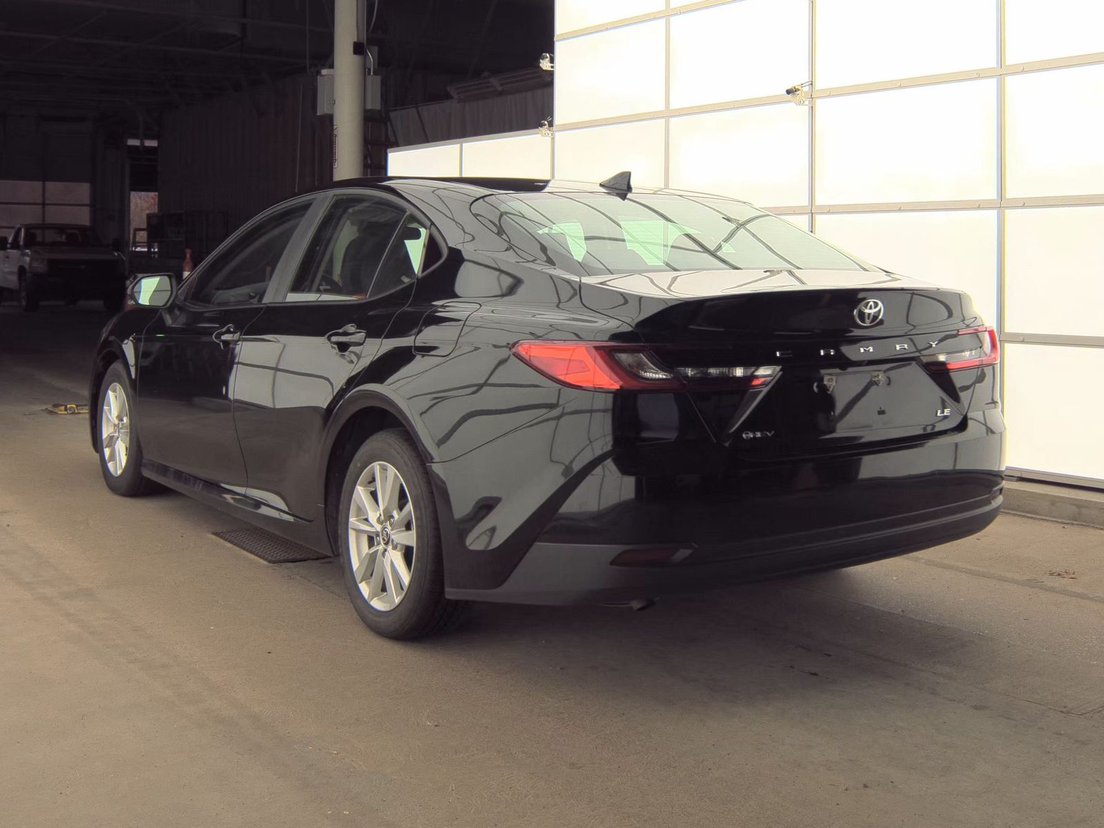 2025 Toyota Camry LE FWD