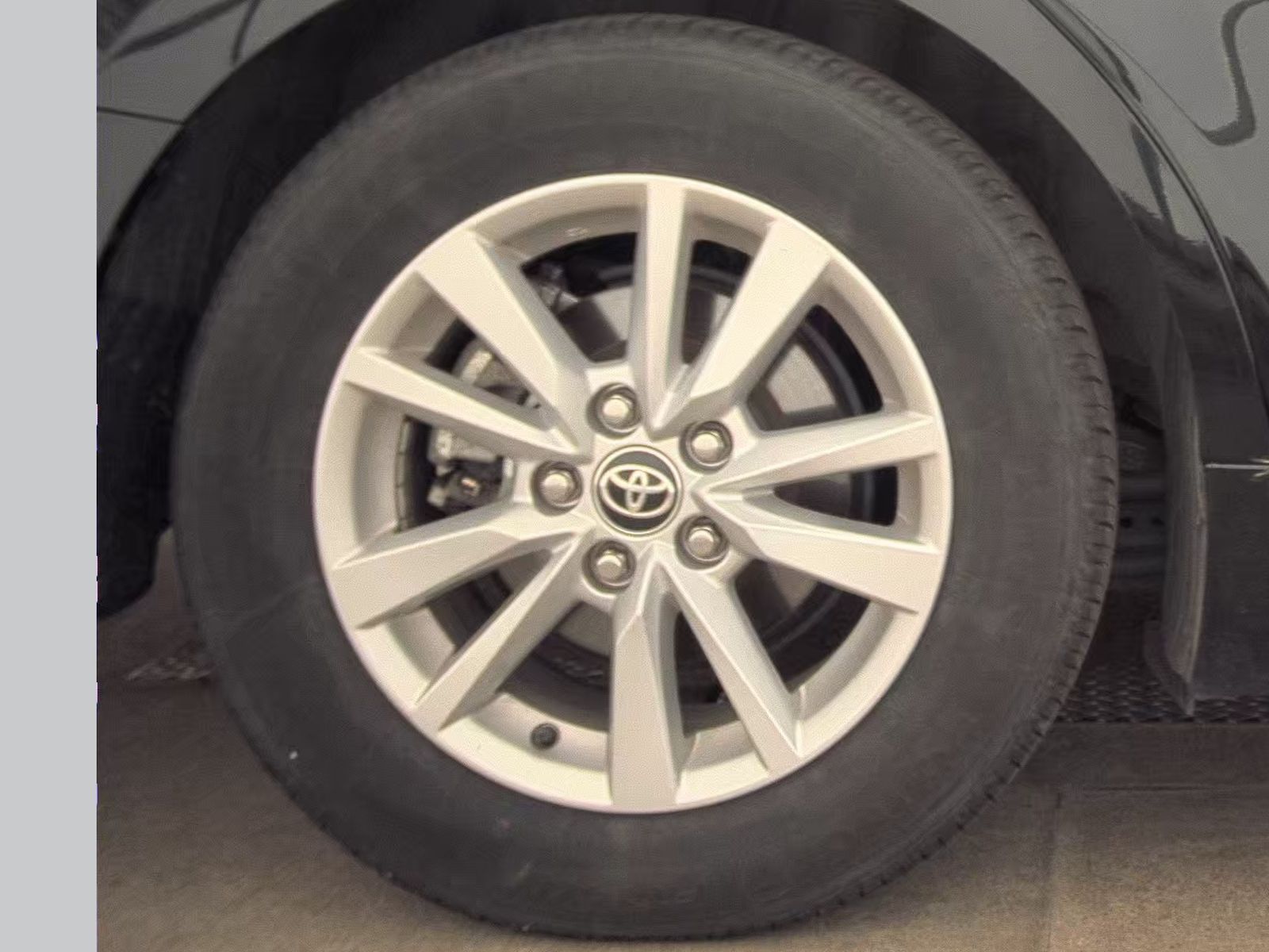 2025 Toyota Camry LE FWD