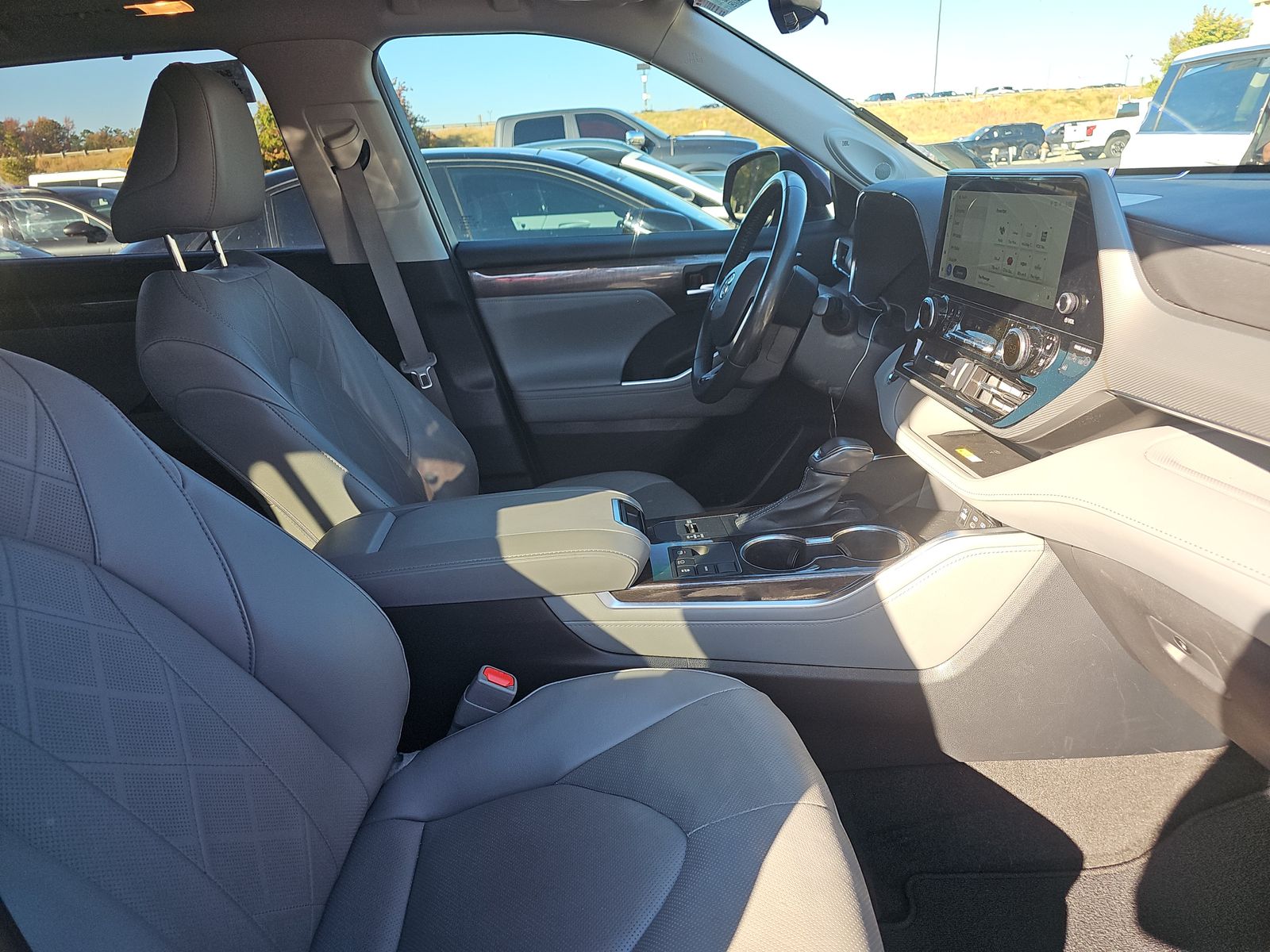 2023 Toyota Highlander Platinum FWD