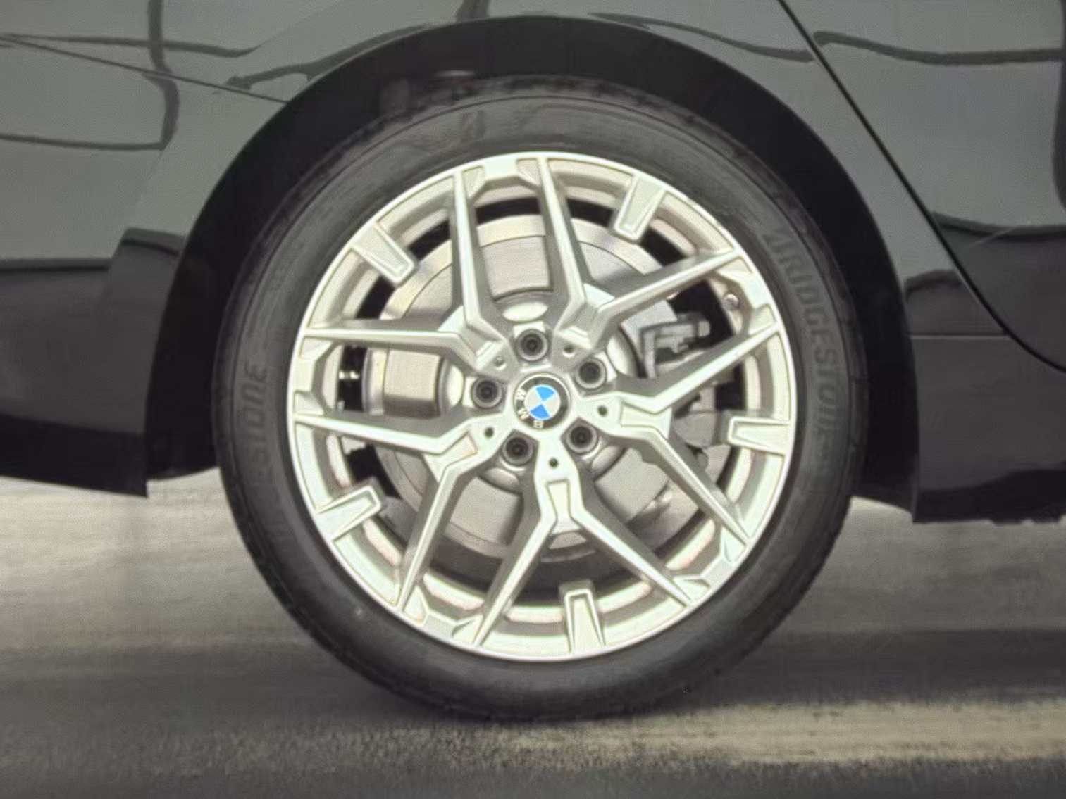 2025 BMW 3 Series 330i RWD