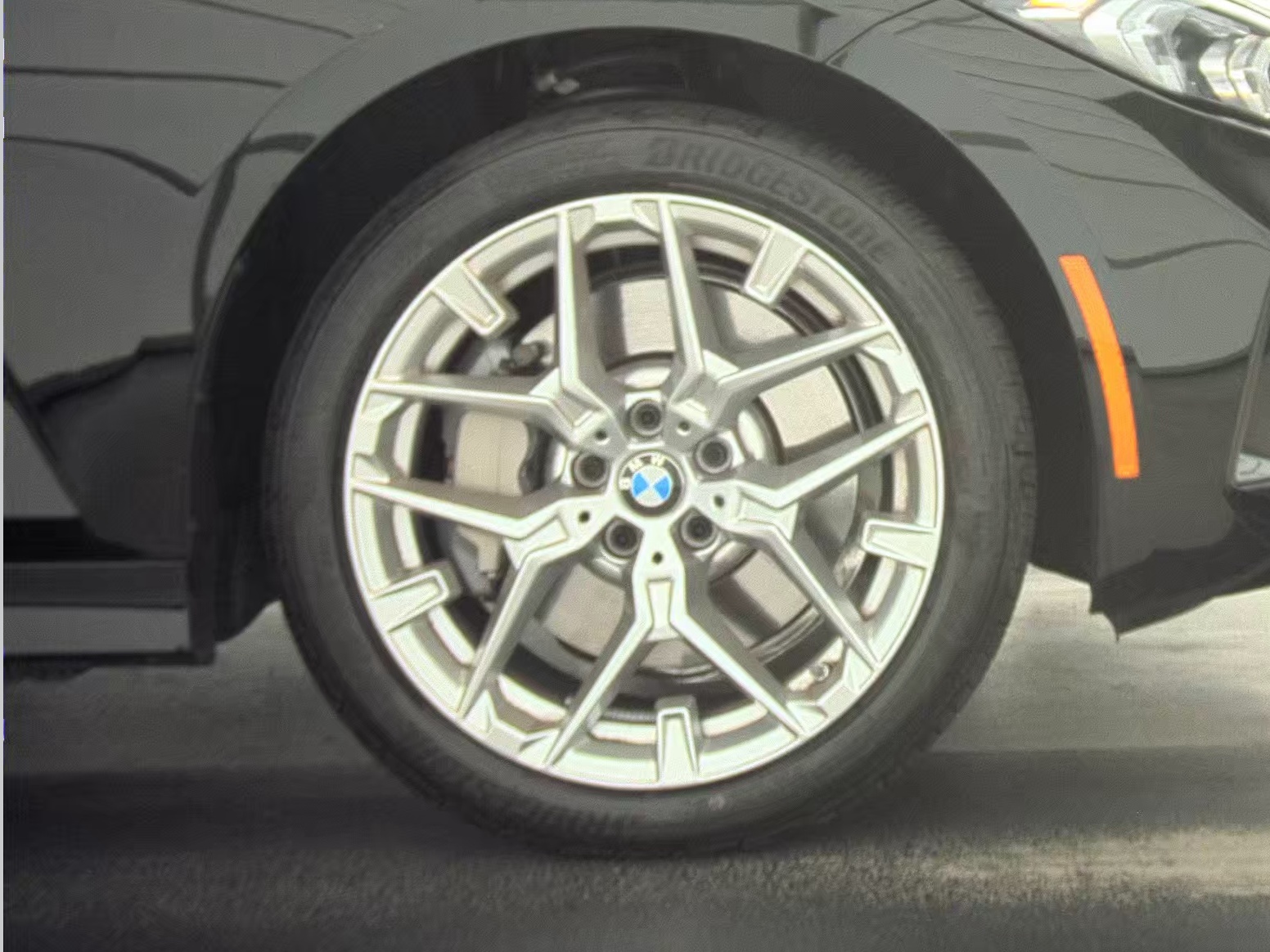 2025 BMW 3 Series 330i RWD