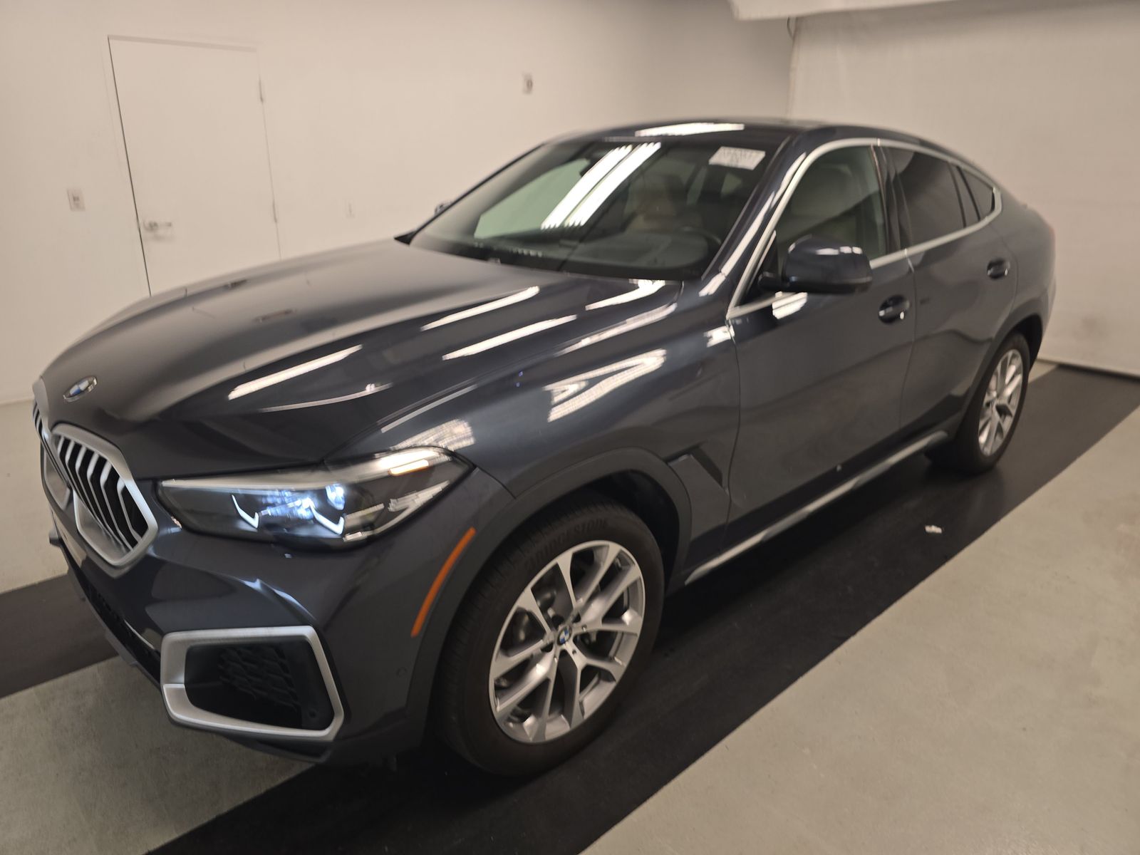 2022 BMW X6 xDrive40i AWD
