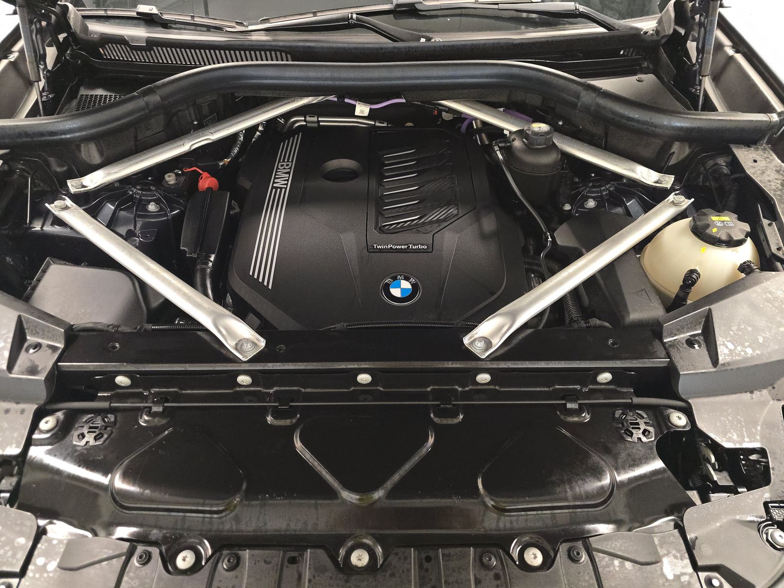 2022 BMW X6 xDrive40i AWD