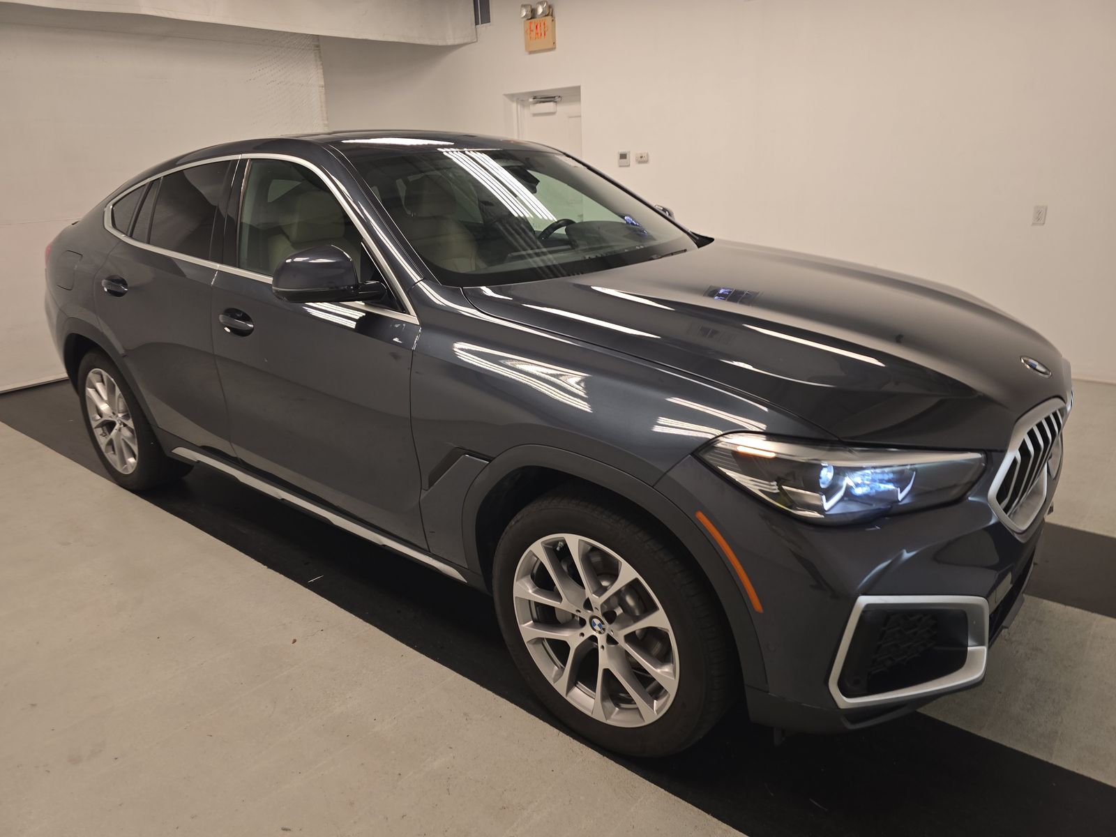2022 BMW X6 xDrive40i AWD