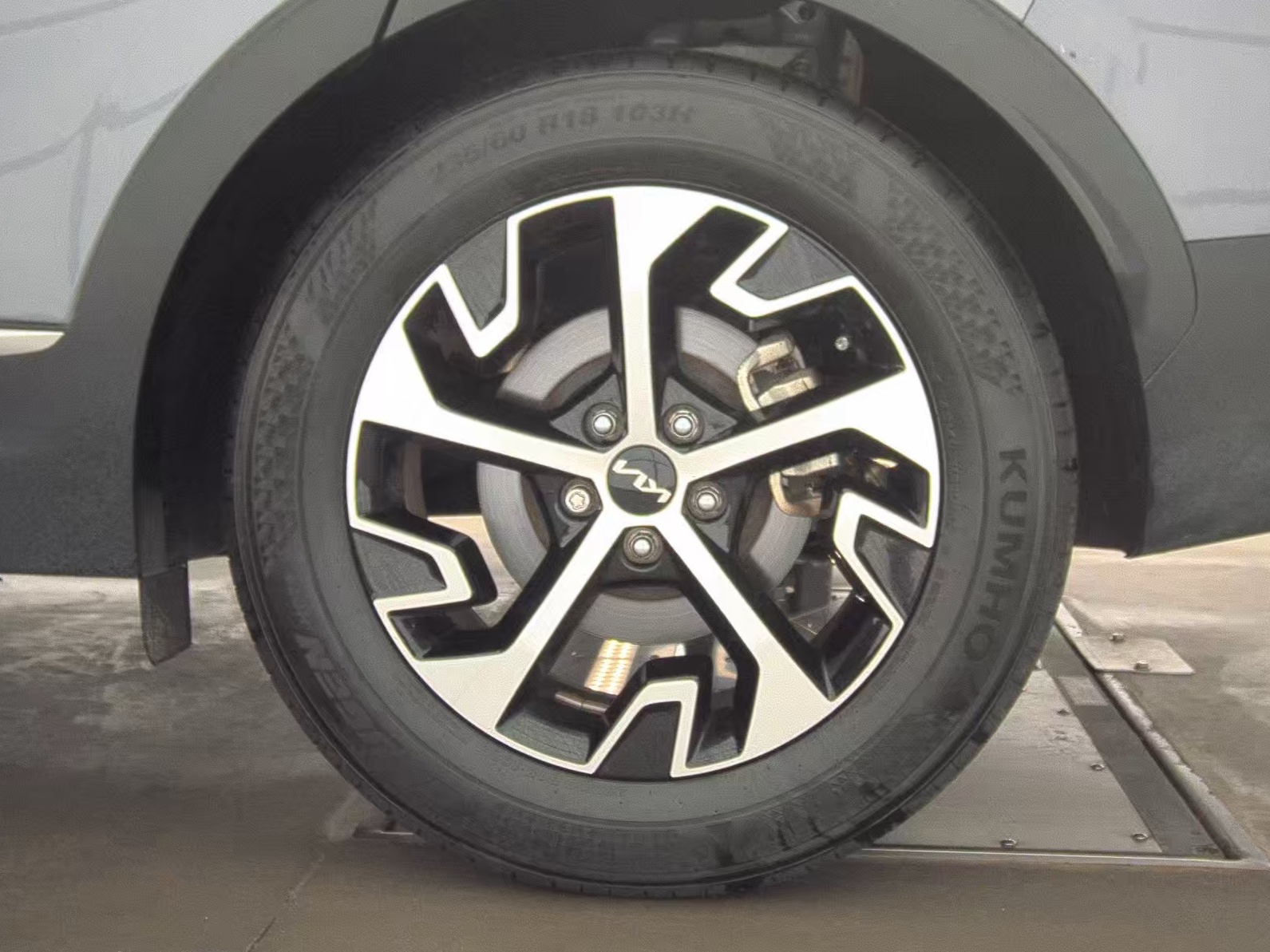 2023 Kia Sportage EX FWD