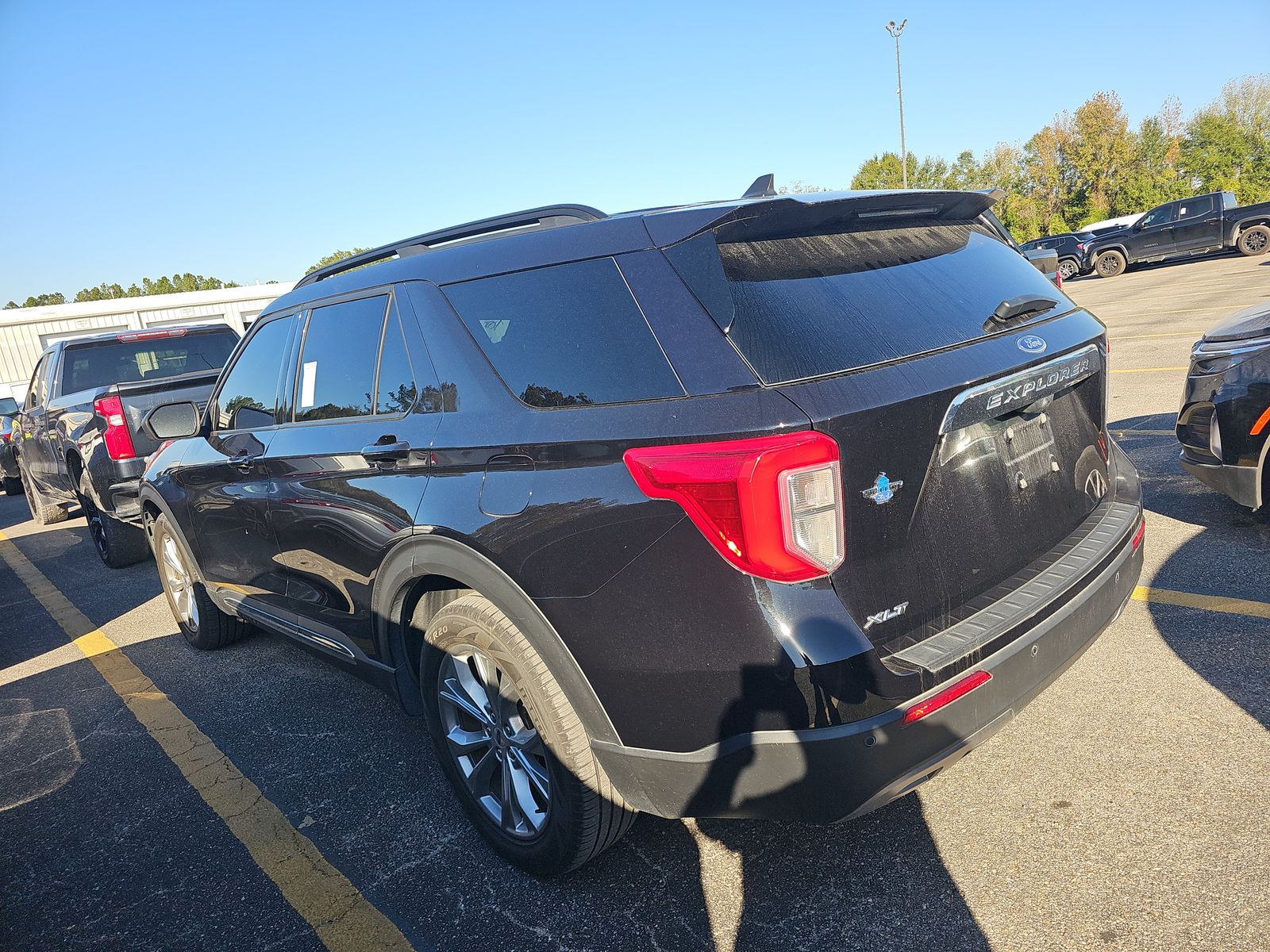 2023 Ford Explorer XLT RWD