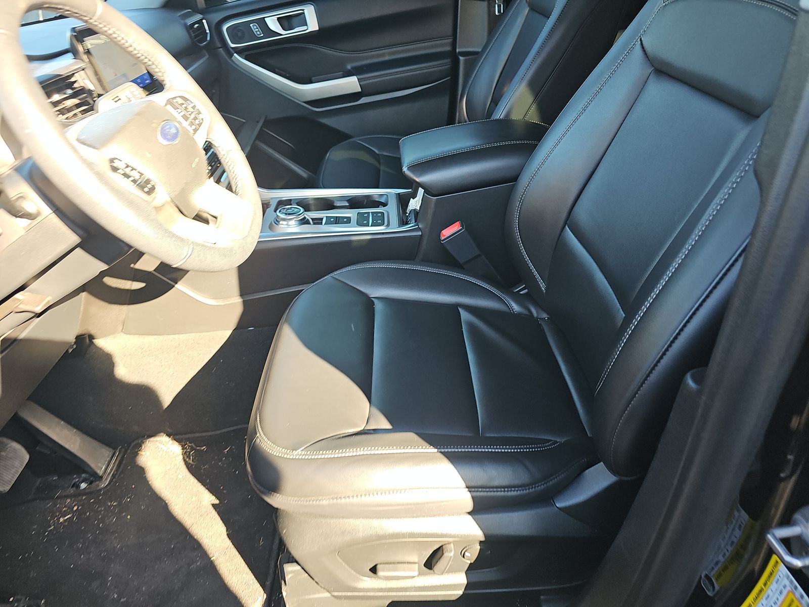 2023 Ford Explorer XLT RWD