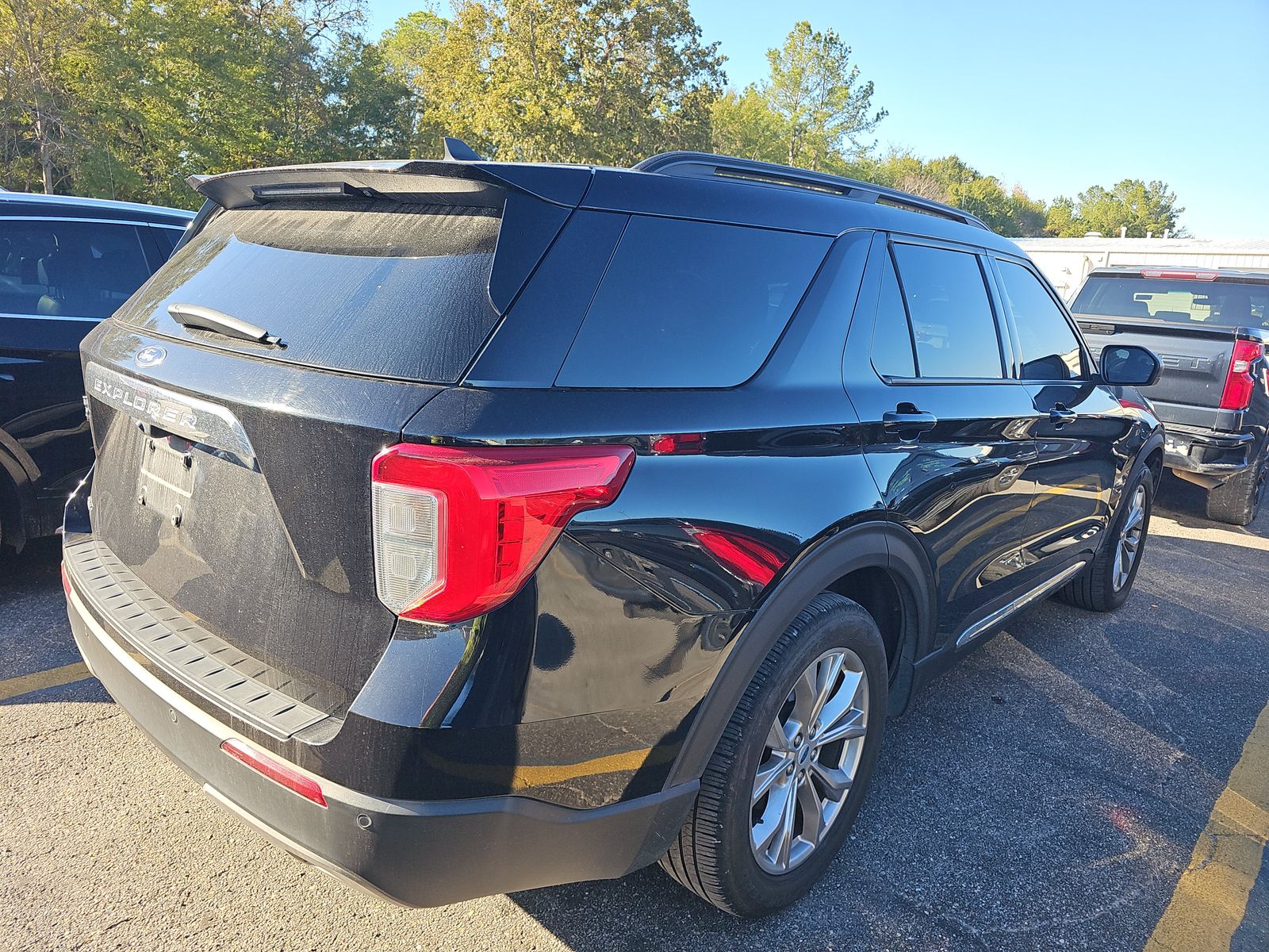 2023 Ford Explorer XLT RWD
