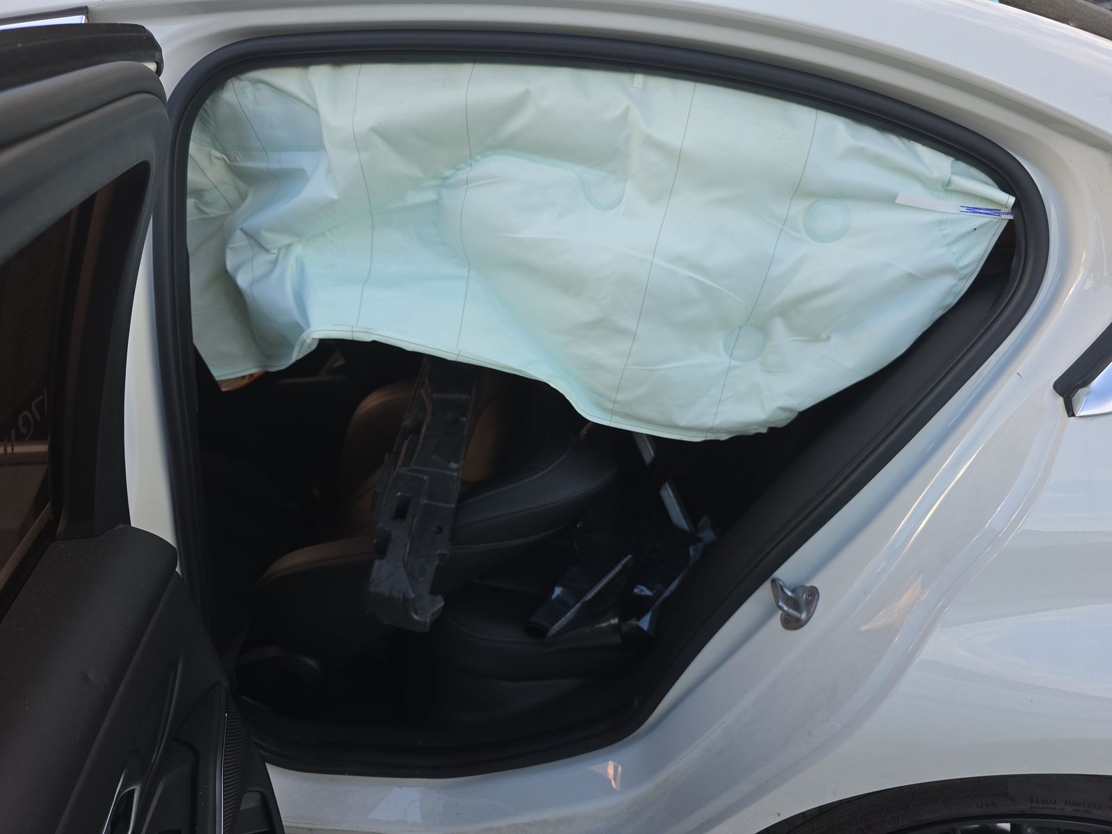 2025 BMW 3 Series 330i xDrive AWD