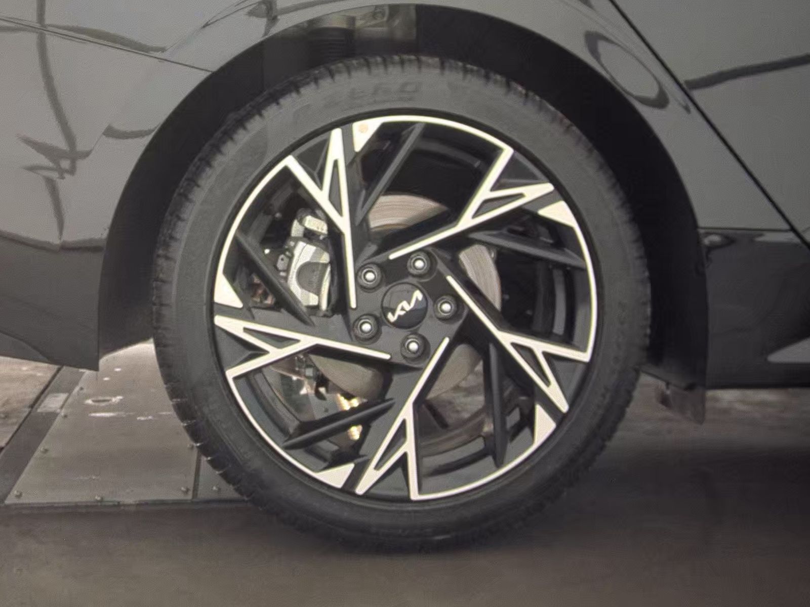 2025 Kia K5 GT-Line FWD