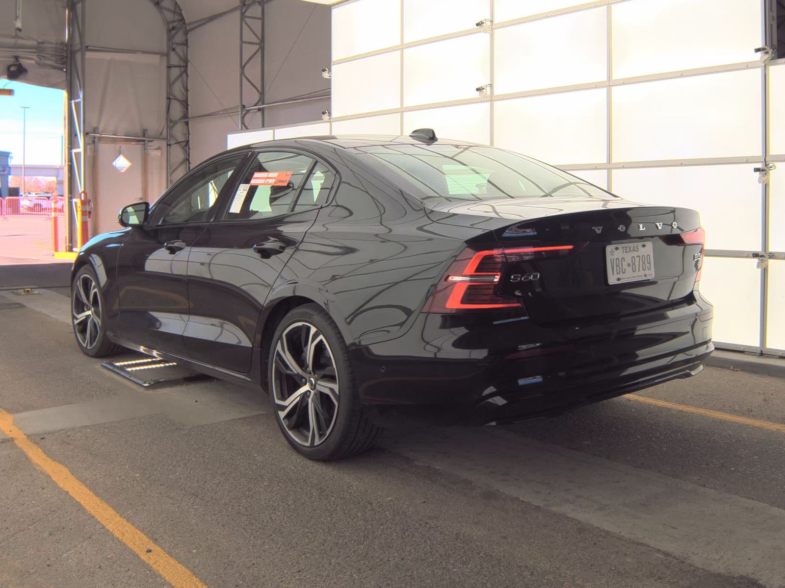 2024 Volvo S60 B5 Plus FWD