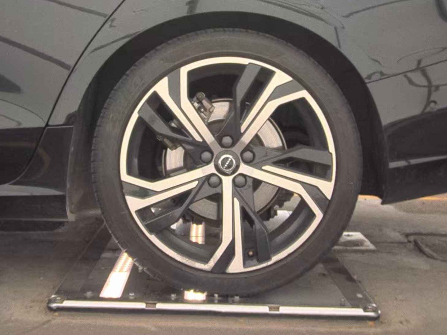 2024 Volvo S60 B5 Plus FWD