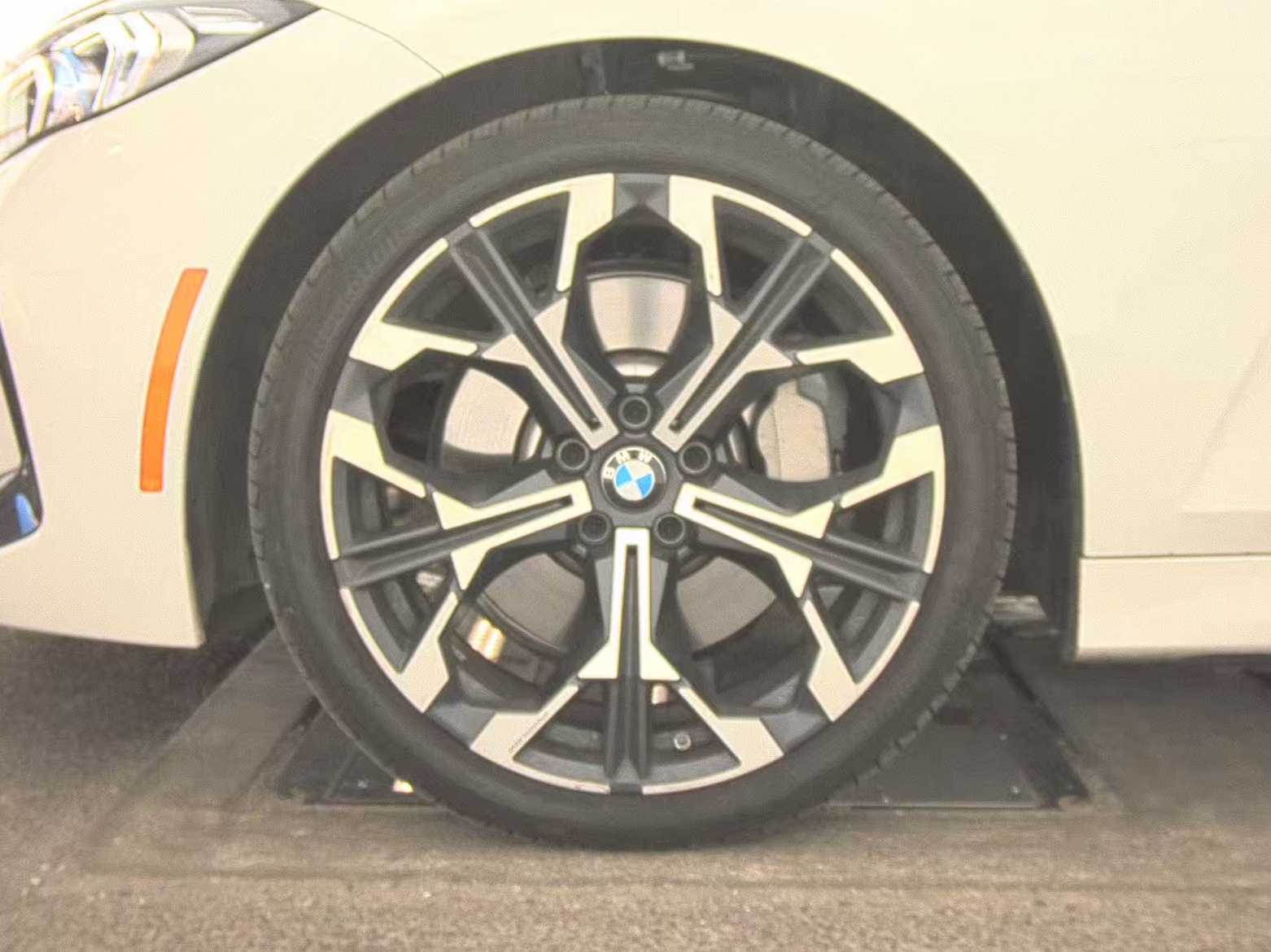 2025 BMW 3 Series 330i RWD