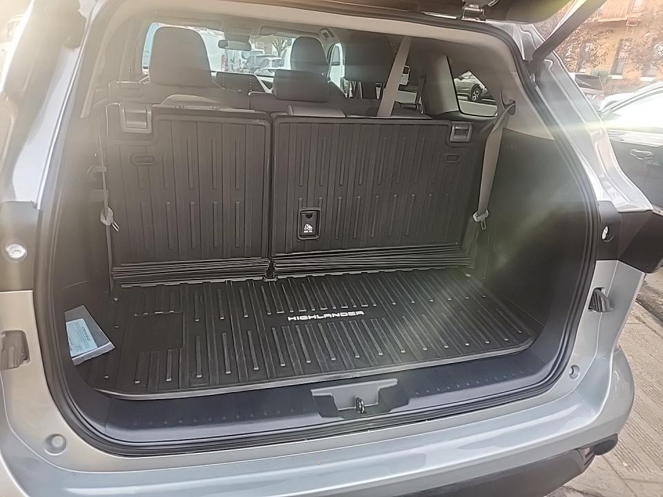 2022 Toyota Highlander LE AWD