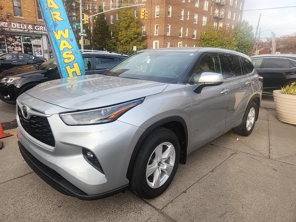 2022 Toyota Highlander LE AWD