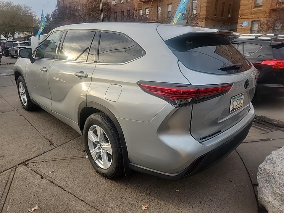 2022 Toyota Highlander LE AWD