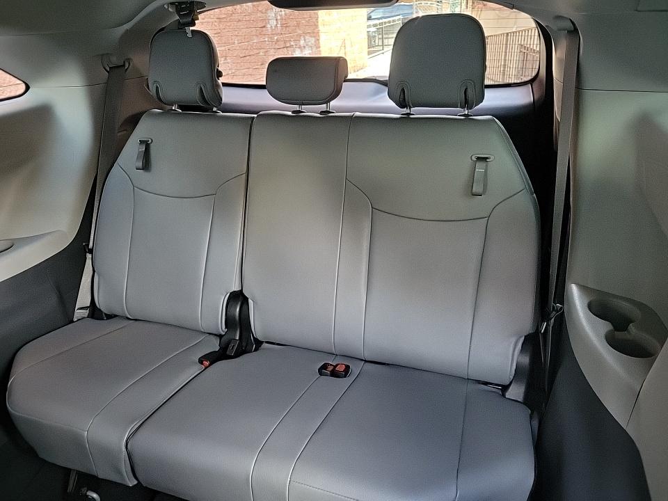 2024 Toyota Sienna XLE FWD