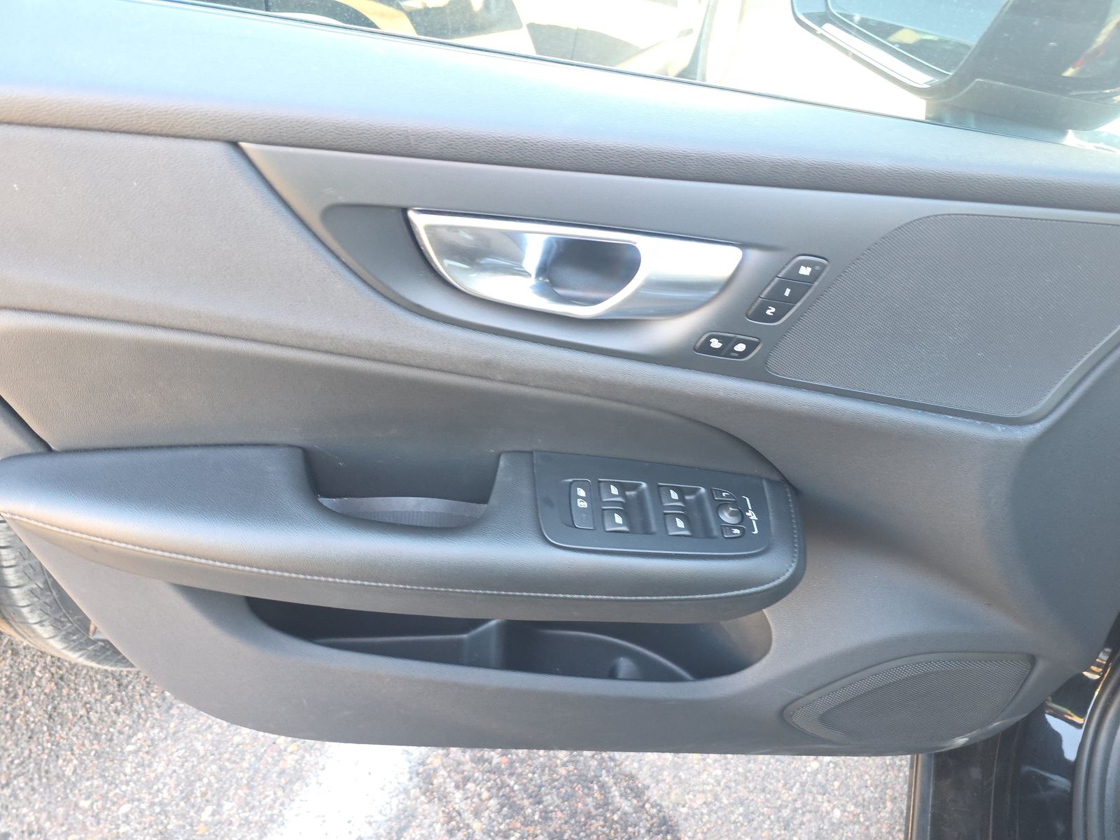 2024 Volvo S60 B5 Plus FWD