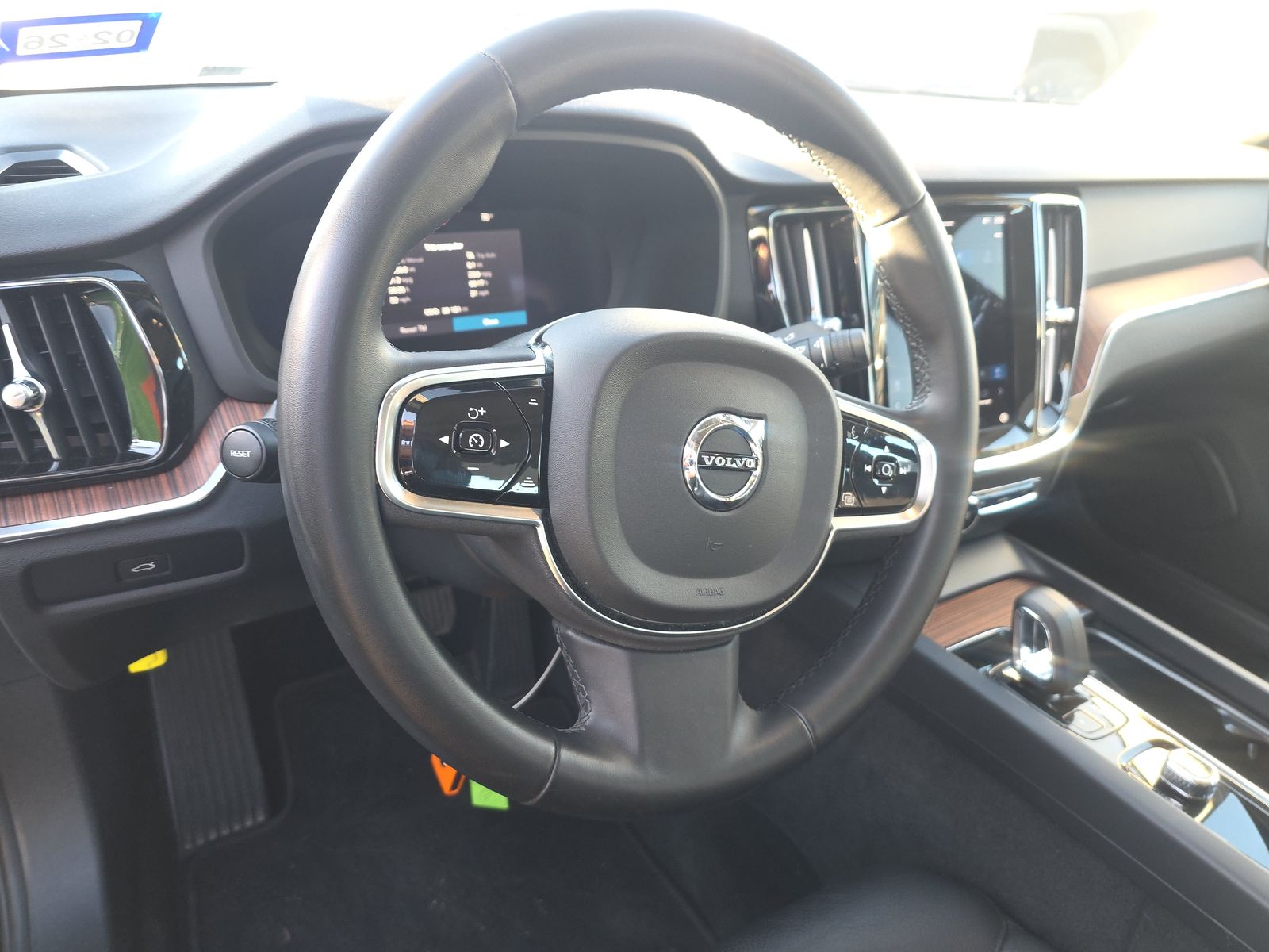 2024 Volvo S60 B5 Plus FWD