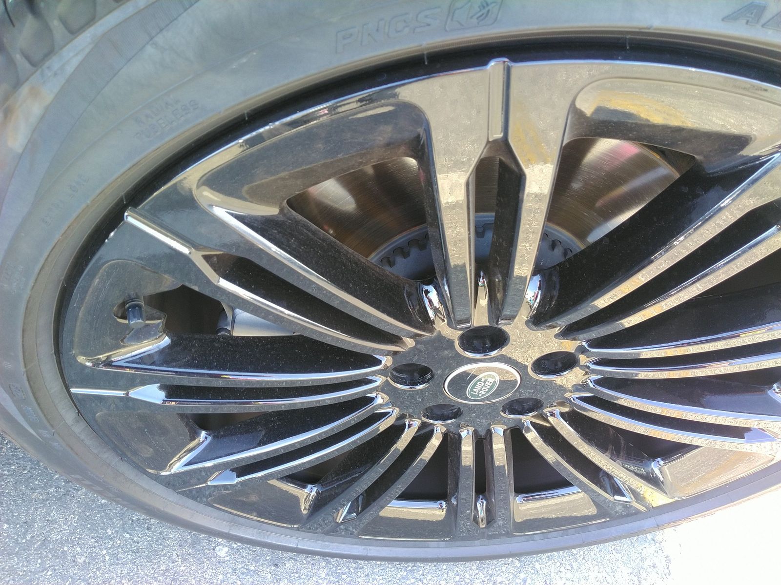 2023 Land Rover Range Rover SE AWD