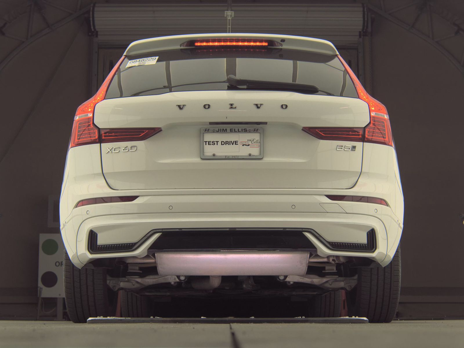 2023 Volvo XC60 B5 Ultimate AWD