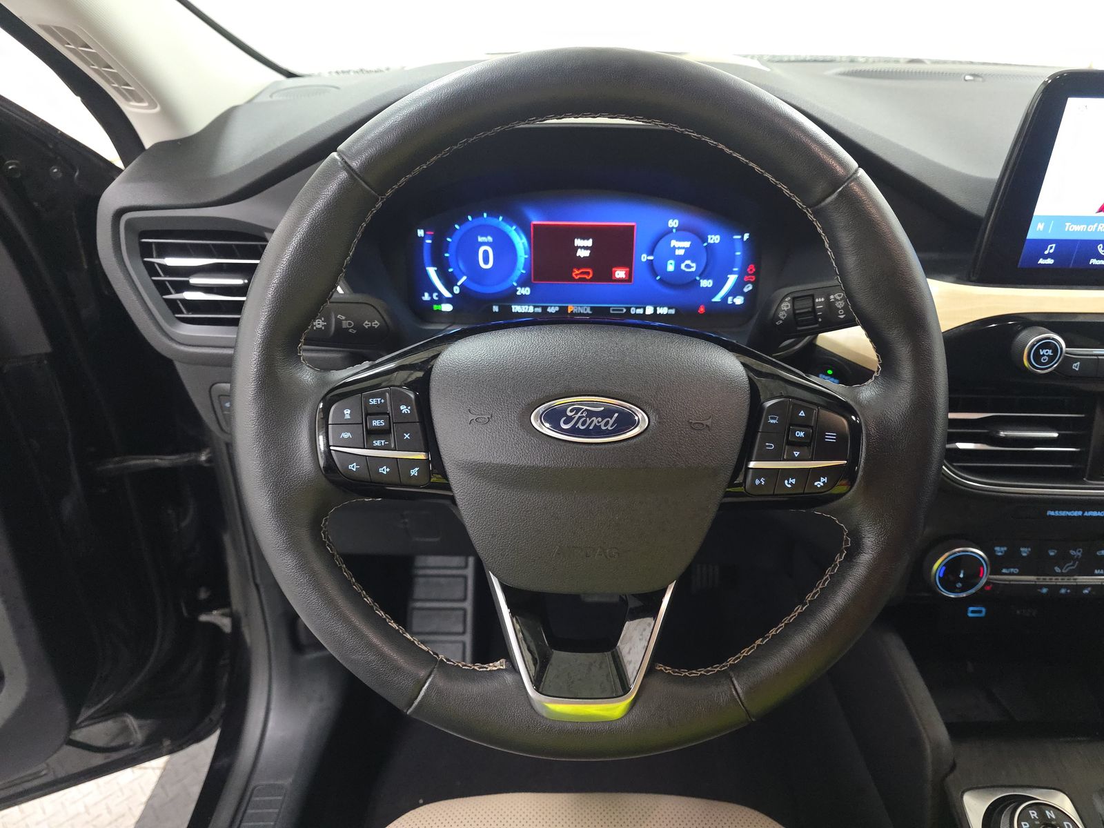 2022 Ford Escape Plug-In Hybrid Titanium FWD