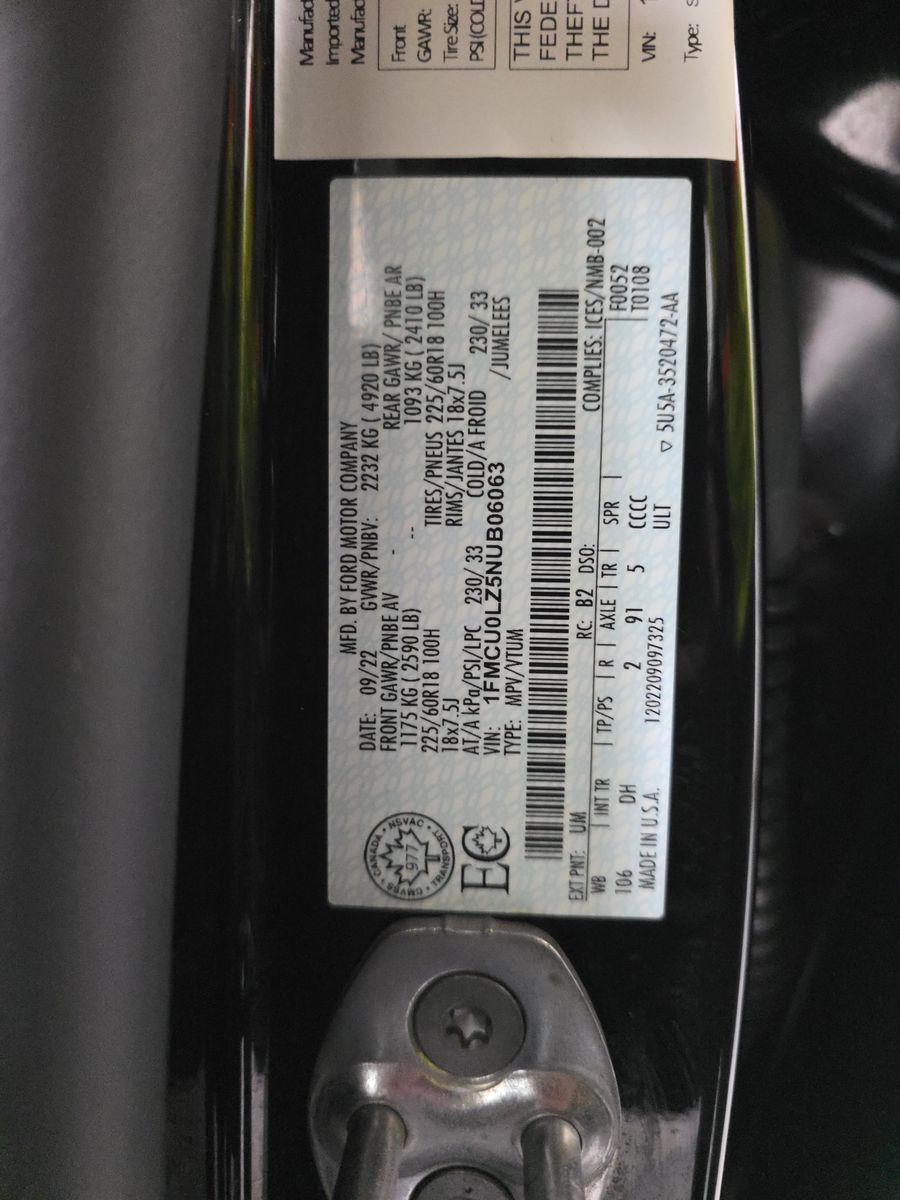 2022 Ford Escape Plug-In Hybrid Titanium FWD