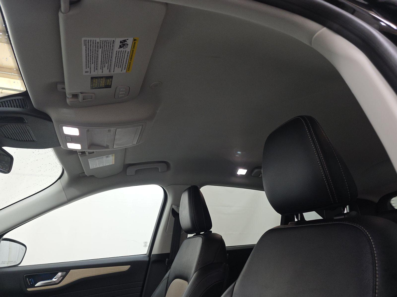 2022 Ford Escape Plug-In Hybrid Titanium FWD