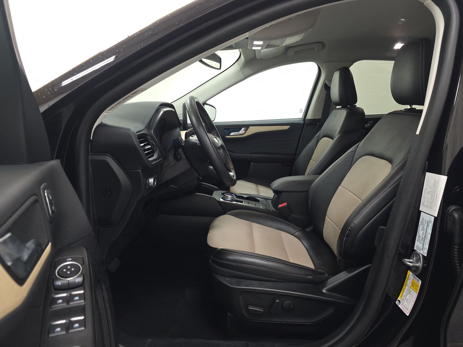 2022 Ford Escape Plug-In Hybrid Titanium FWD