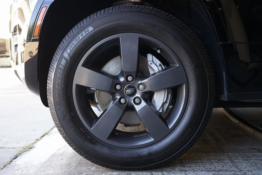 2023 Land Rover Defender 130 X-Dynamic SE AWD