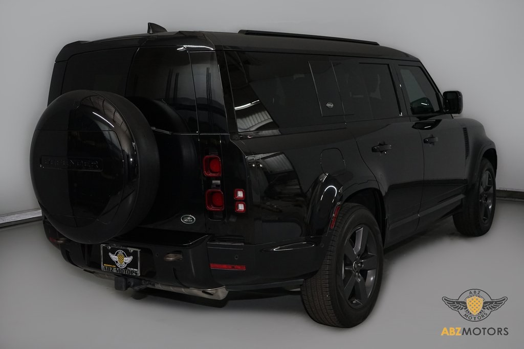 2023 Land Rover Defender 130 X-Dynamic SE AWD