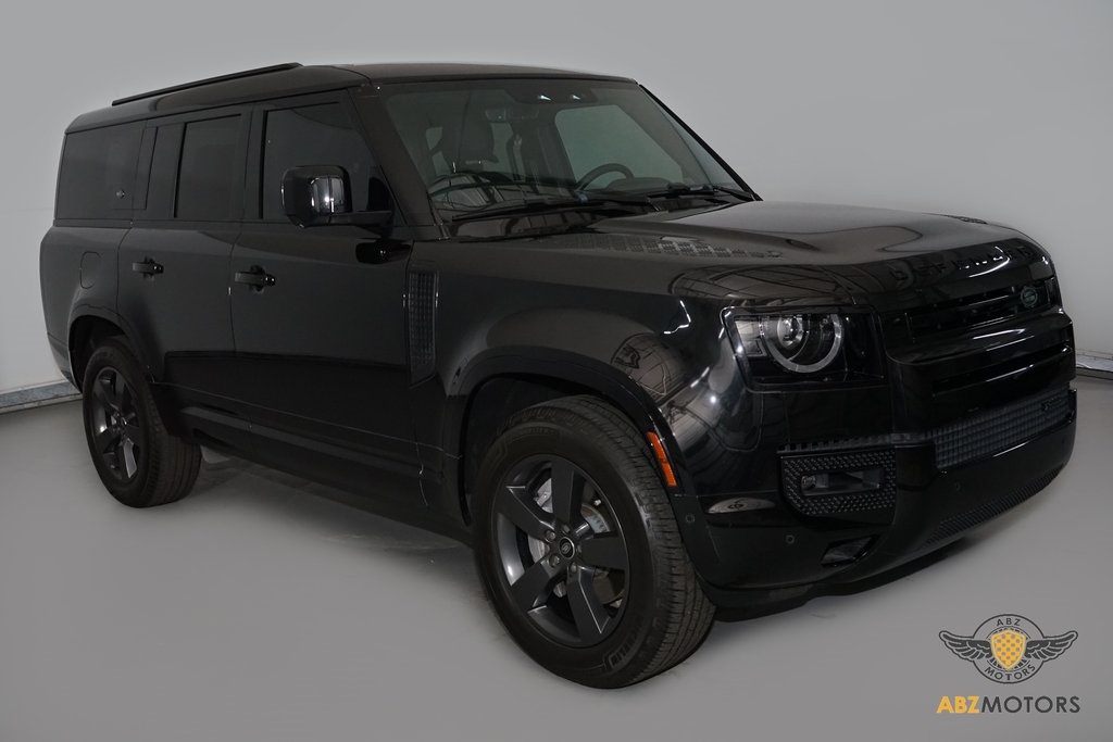 2023 Land Rover Defender 130 X-Dynamic SE AWD