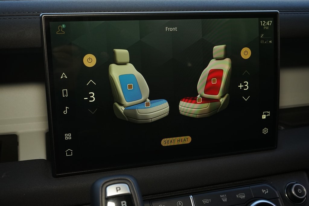 2023 Land Rover Defender 130 X-Dynamic SE AWD