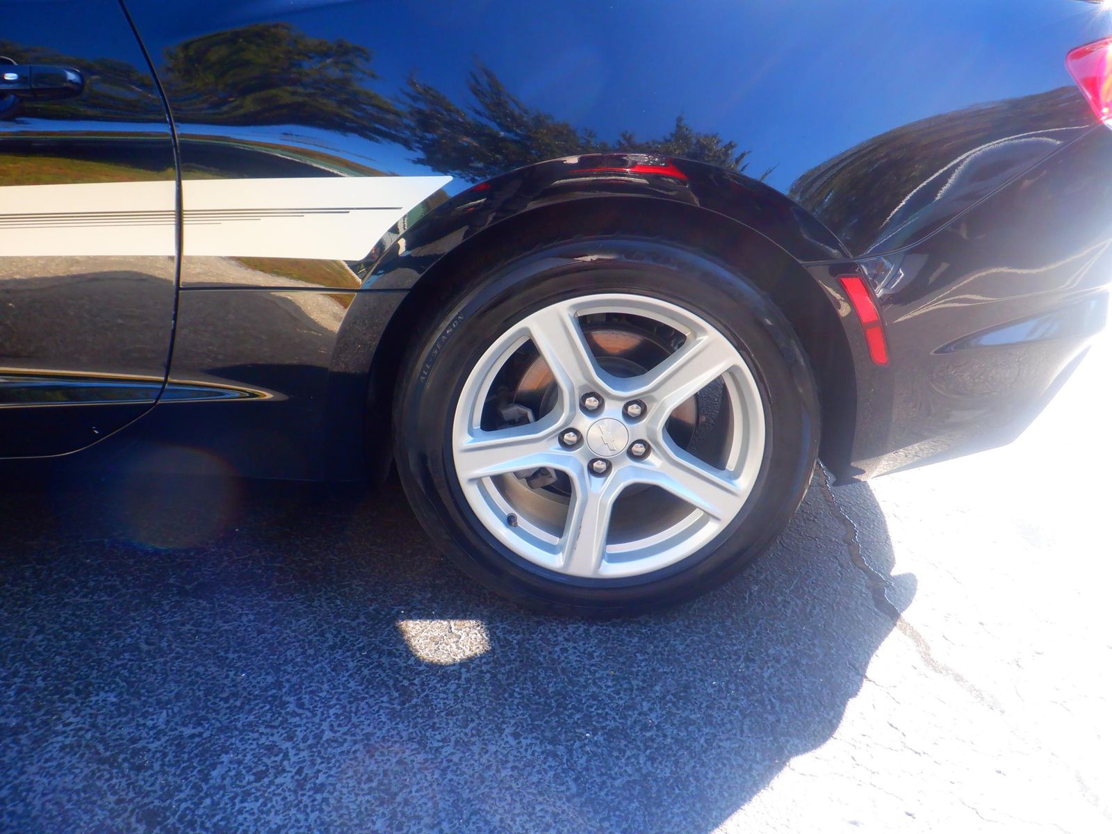 2023 Chevrolet Camaro 1LT RWD