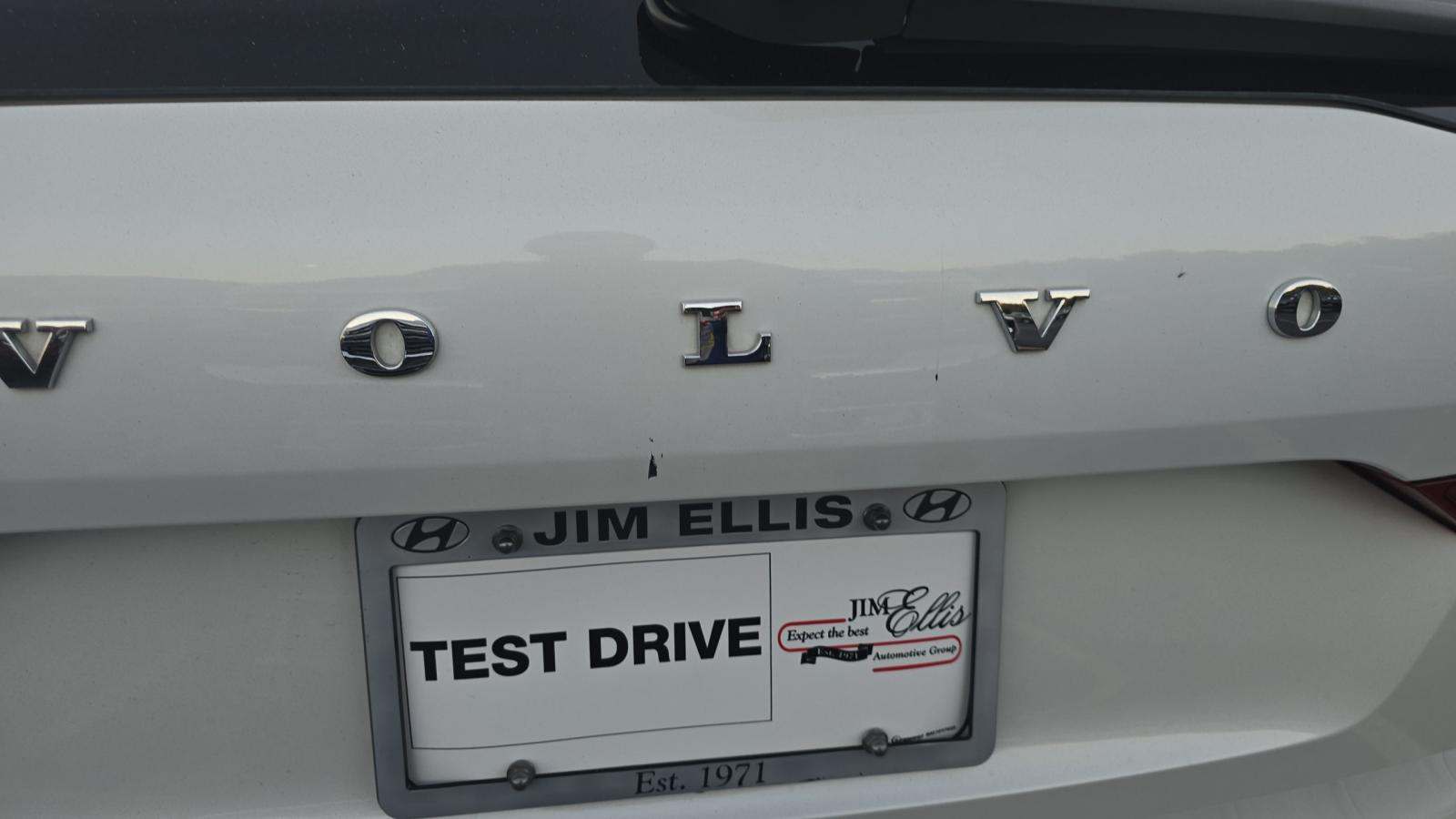 2023 Volvo XC60 B5 Ultimate AWD