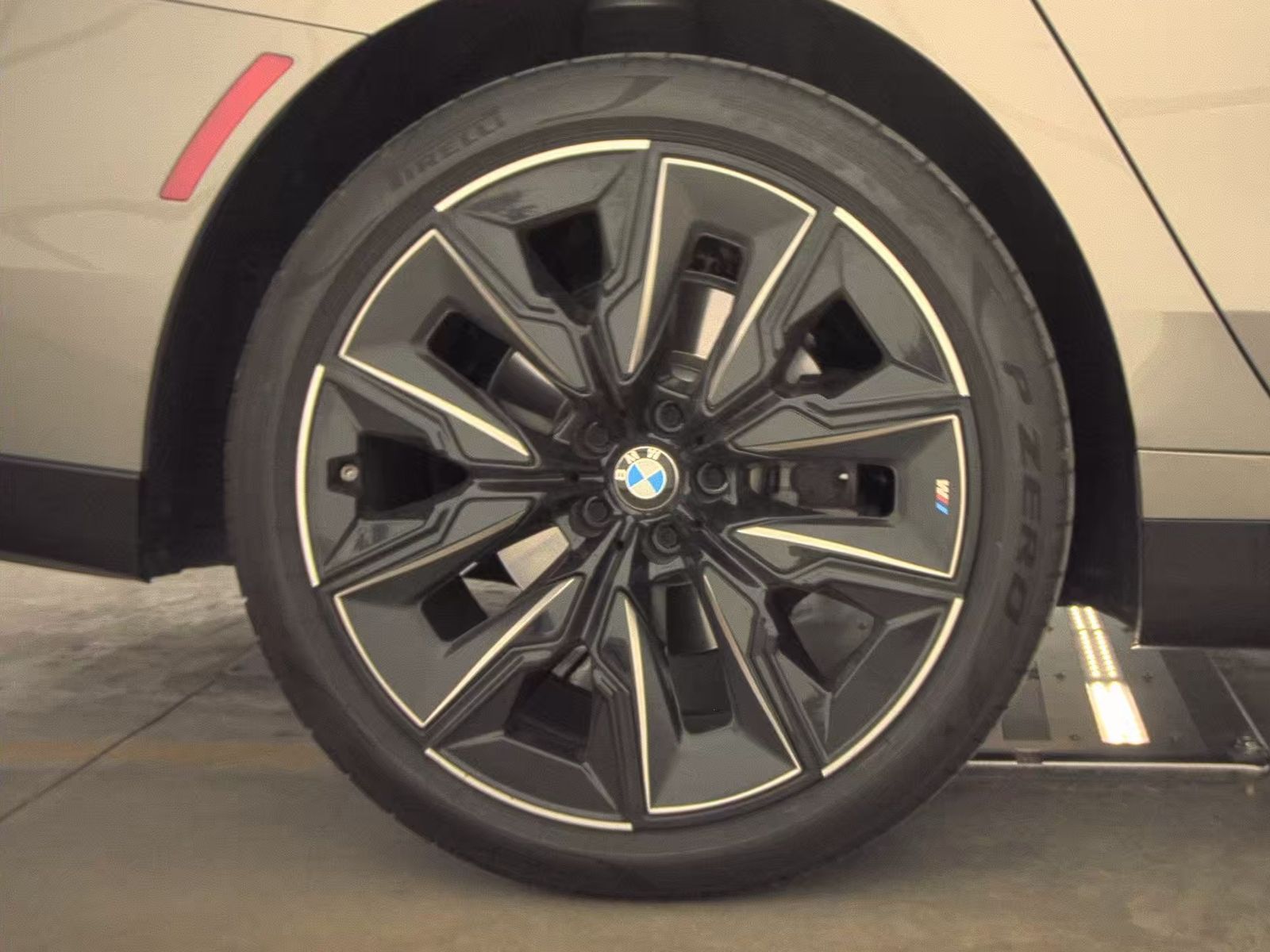 2023 BMW 7 Series 740i RWD