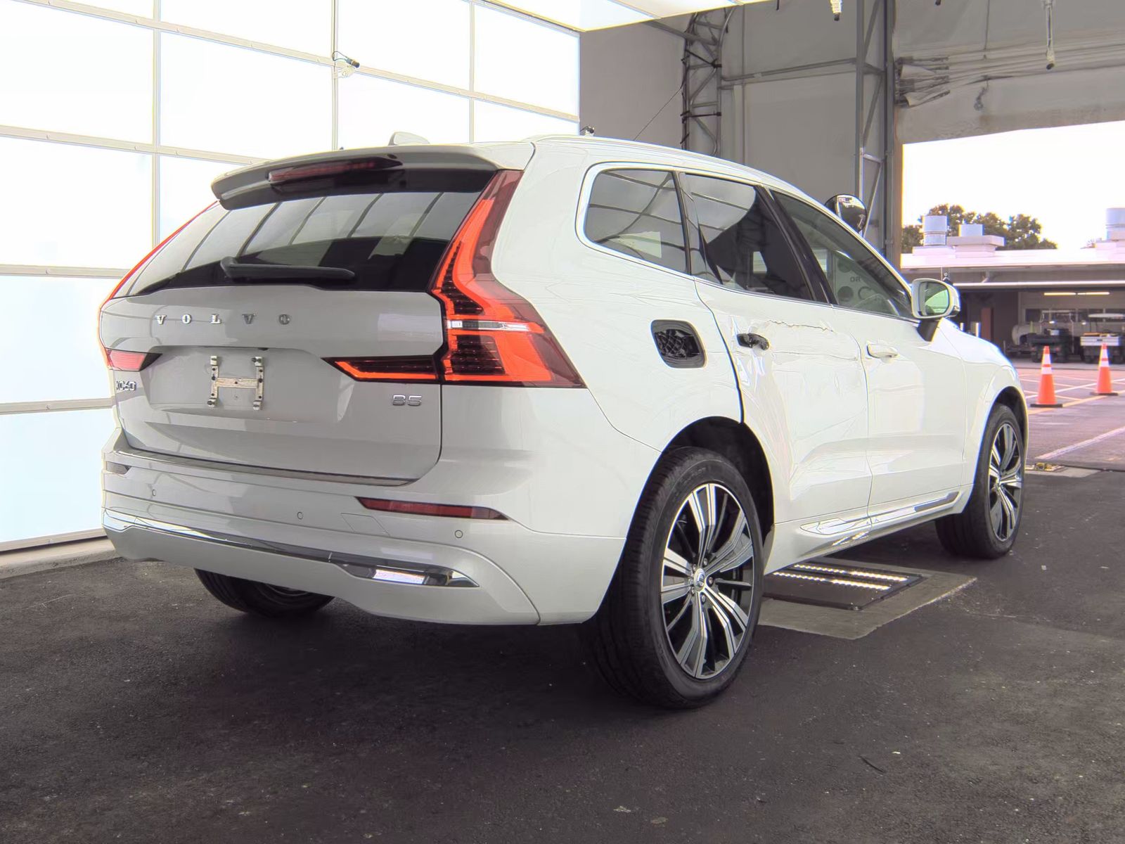 2022 Volvo XC60 B5 Inscription FWD