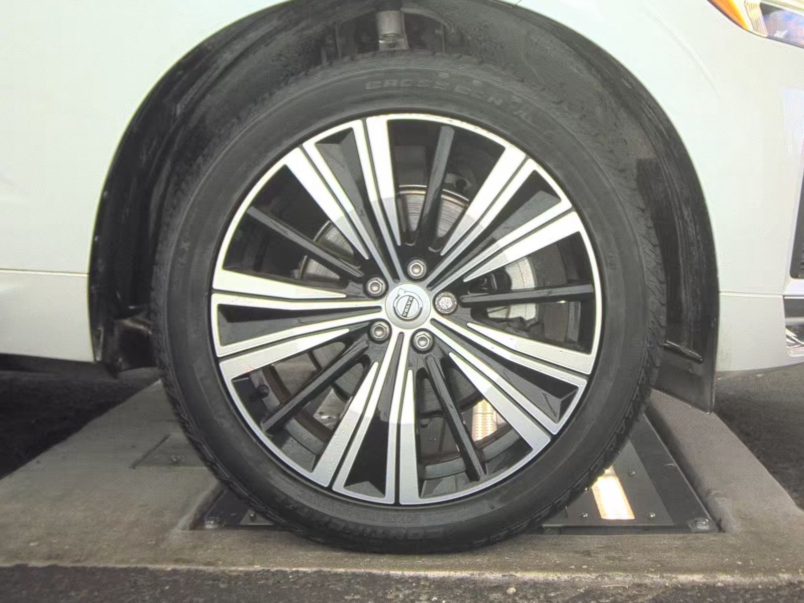 2022 Volvo XC60 B5 Inscription FWD