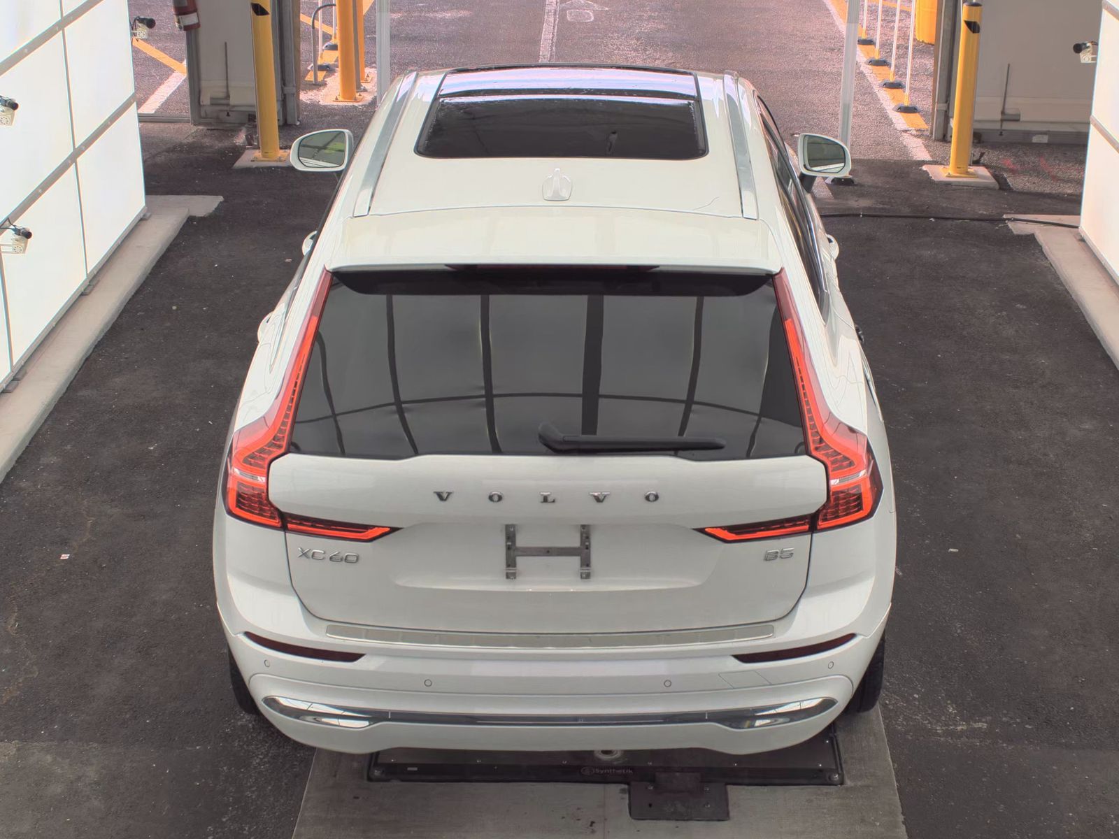 2022 Volvo XC60 B5 Inscription FWD