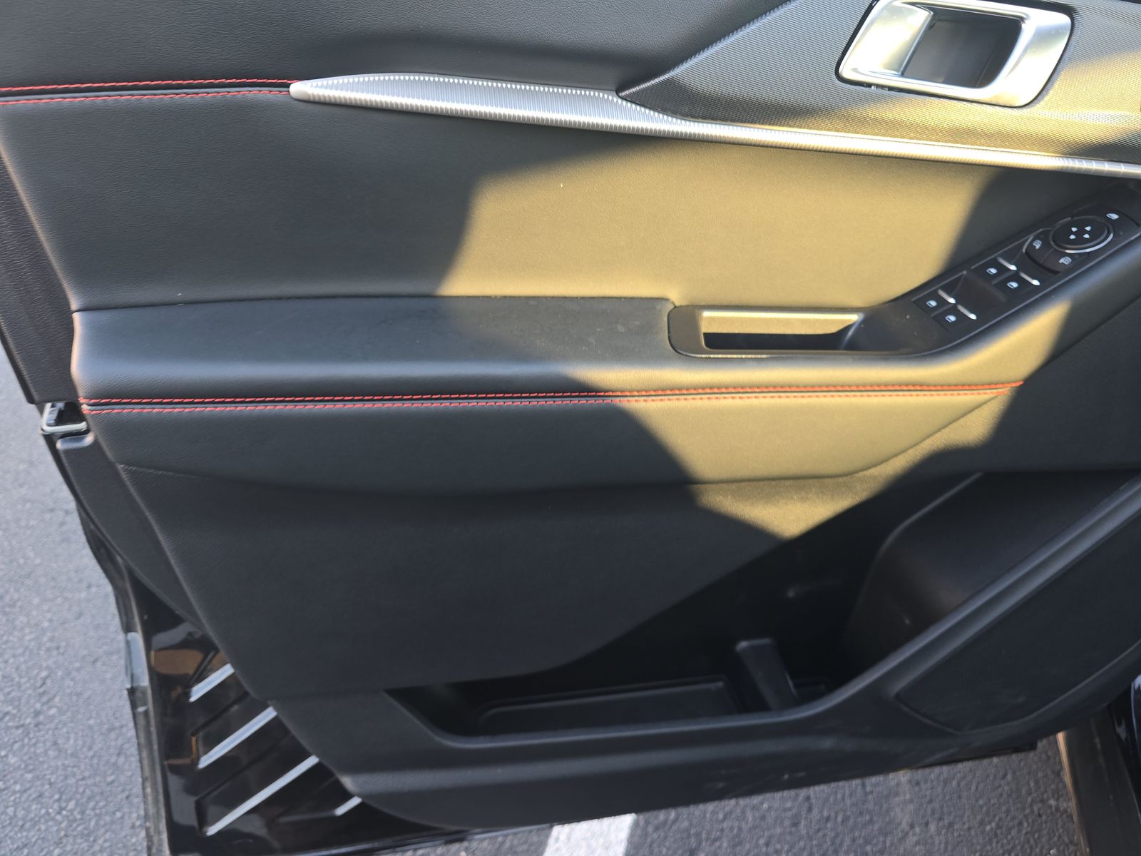 2025 Ford Explorer ST-Line AWD