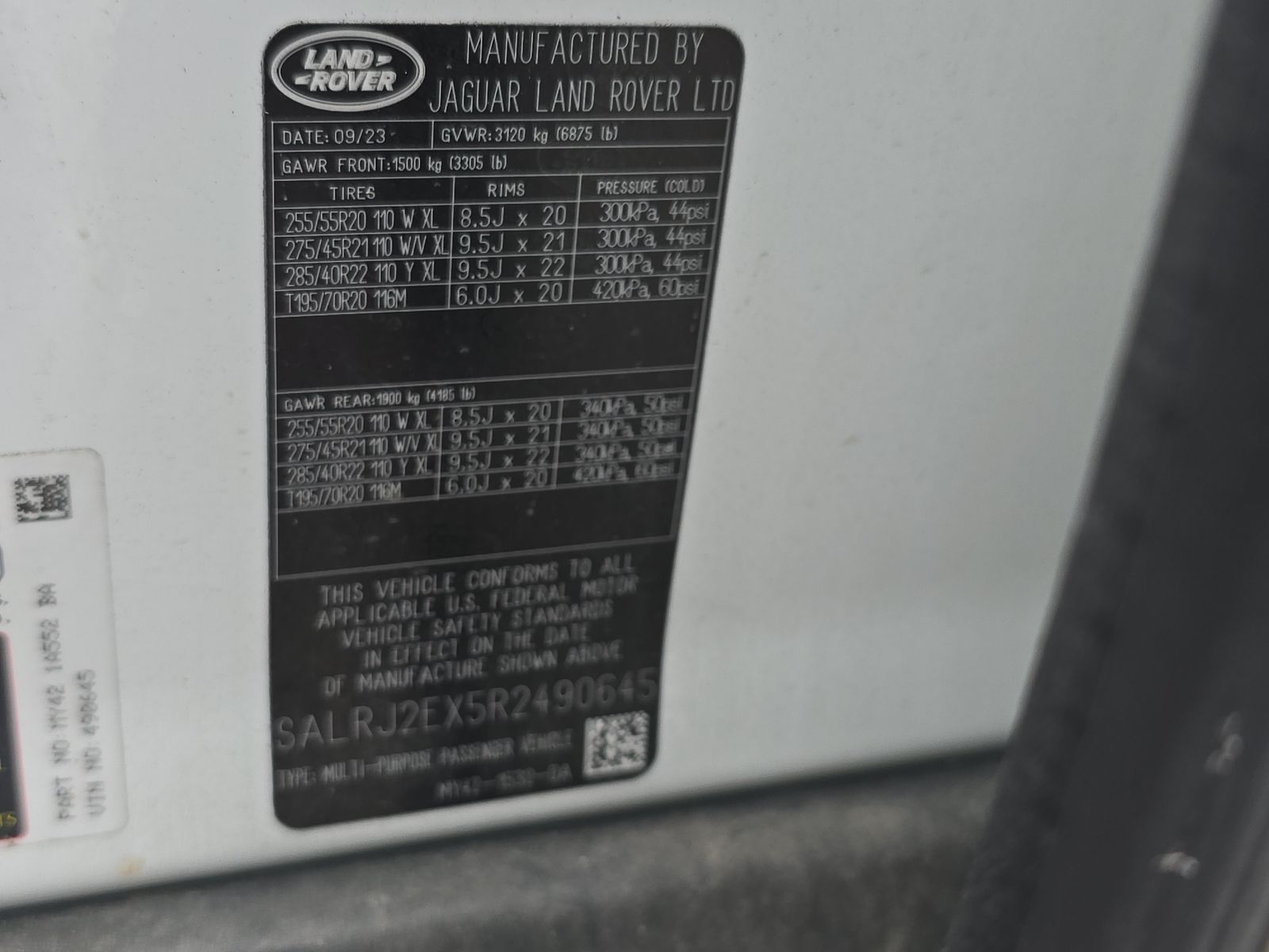 2024 Land Rover Discovery S AWD