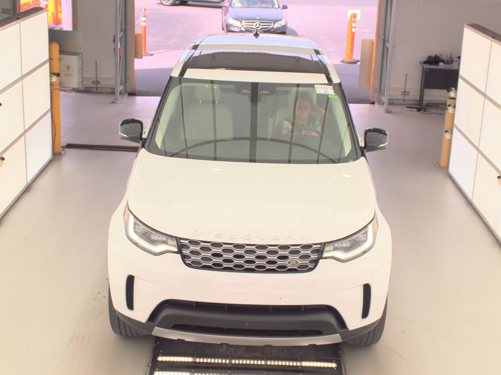 2024 Land Rover Discovery S AWD