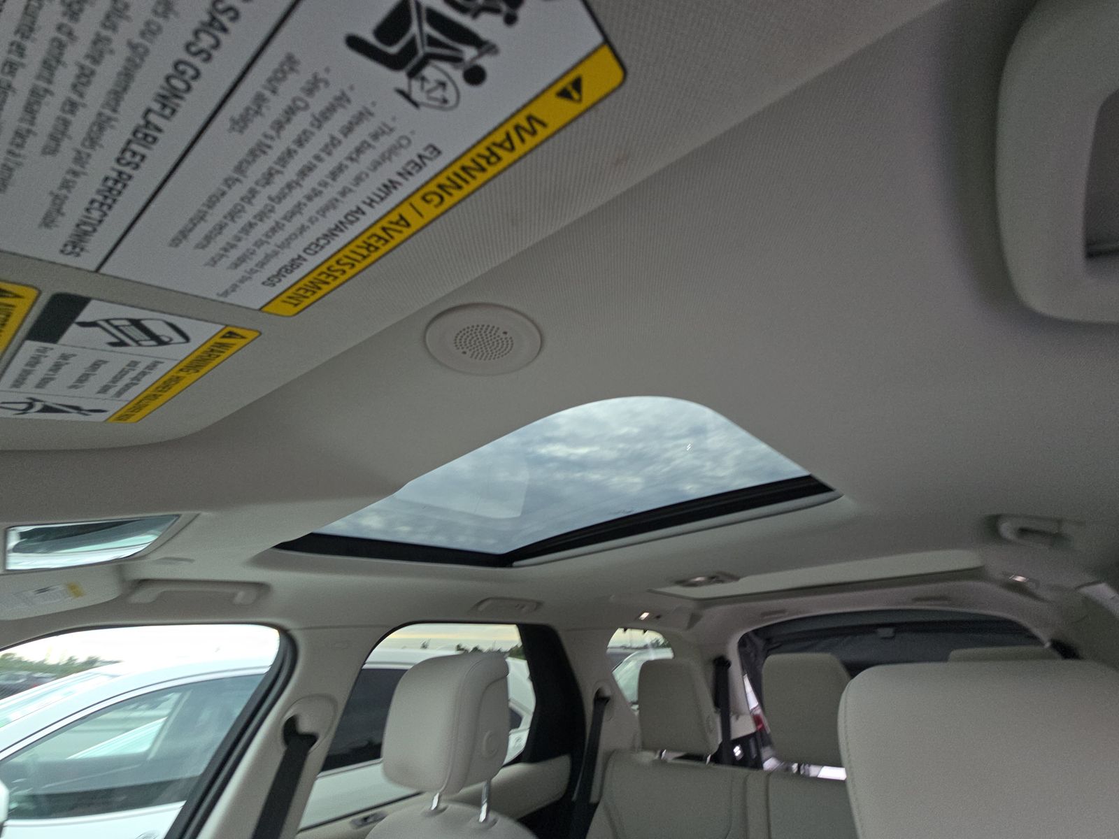 2024 Land Rover Discovery S AWD