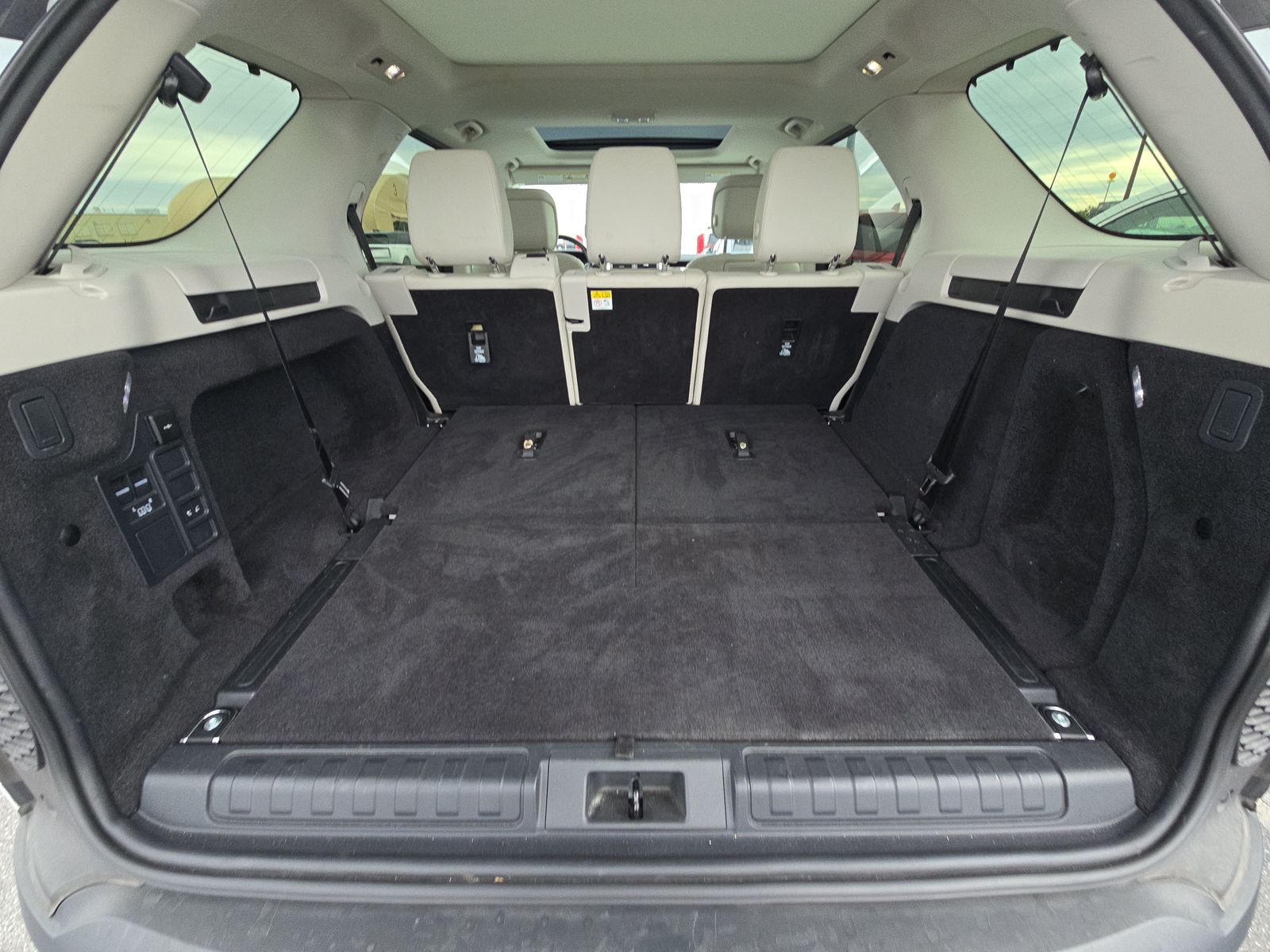 2024 Land Rover Discovery S AWD