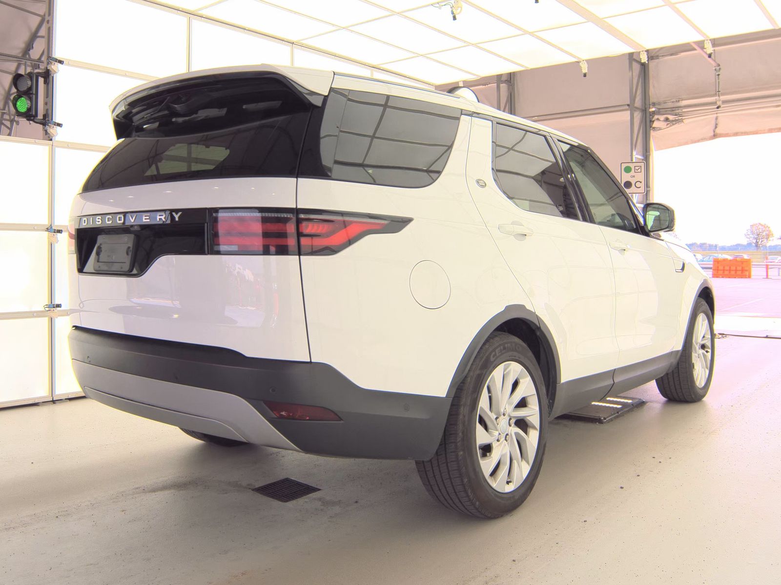 2024 Land Rover Discovery S AWD