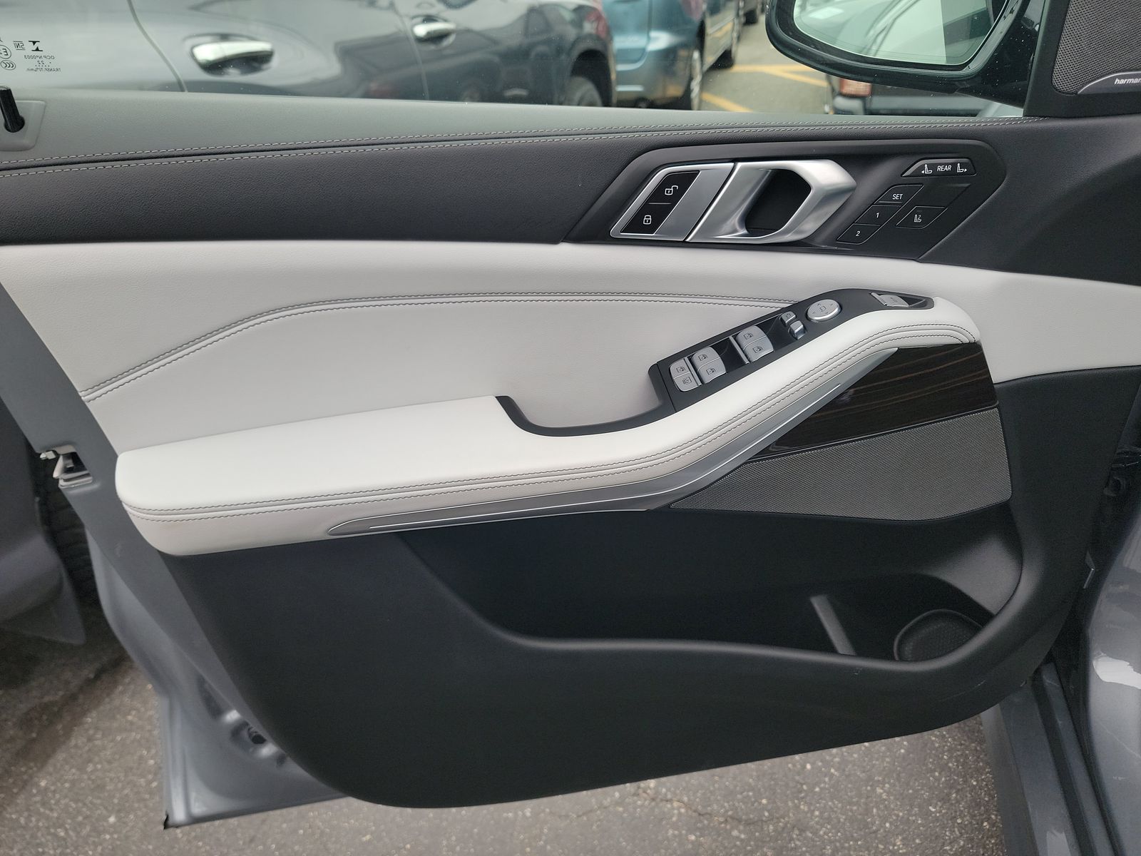 2023 BMW X7 xDrive40i AWD