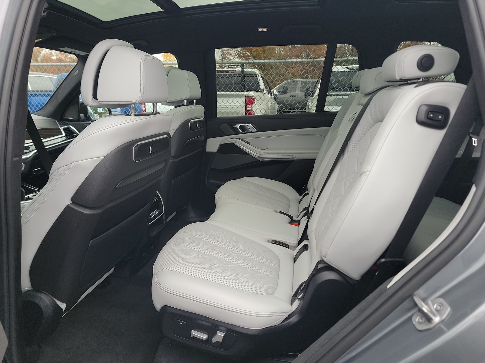 2023 BMW X7 xDrive40i AWD