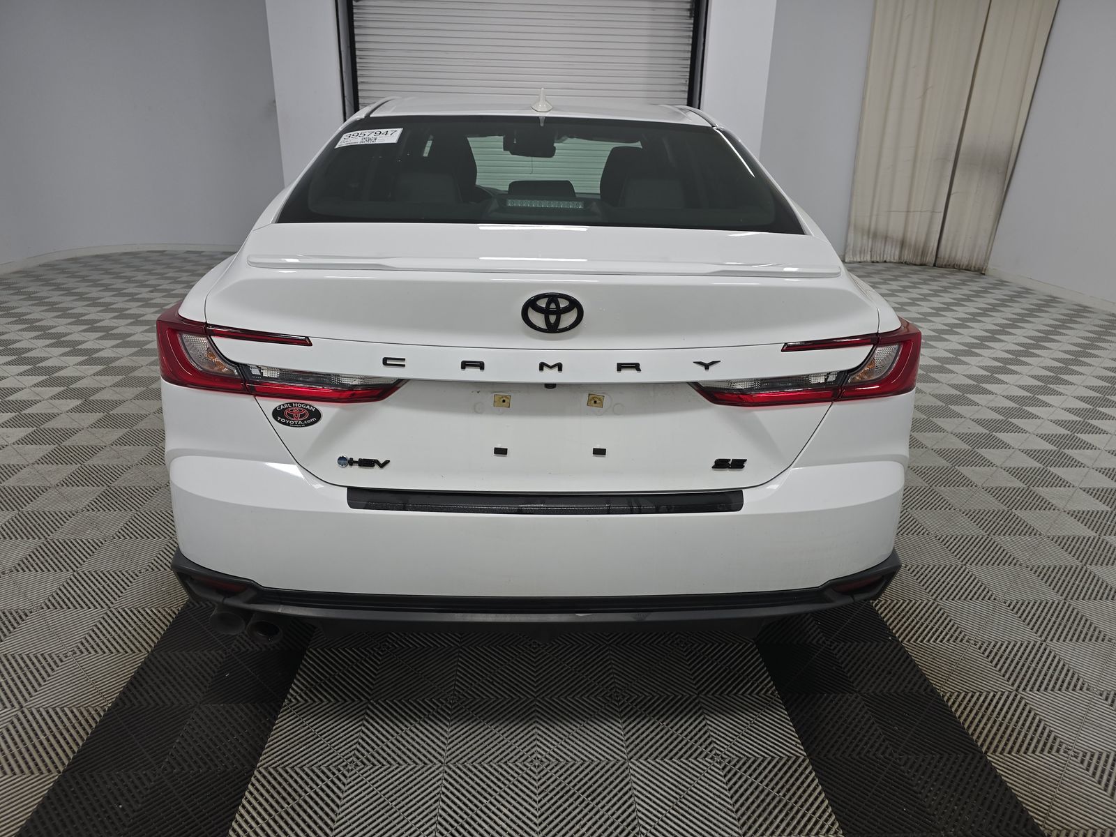 2025 Toyota Camry SE FWD