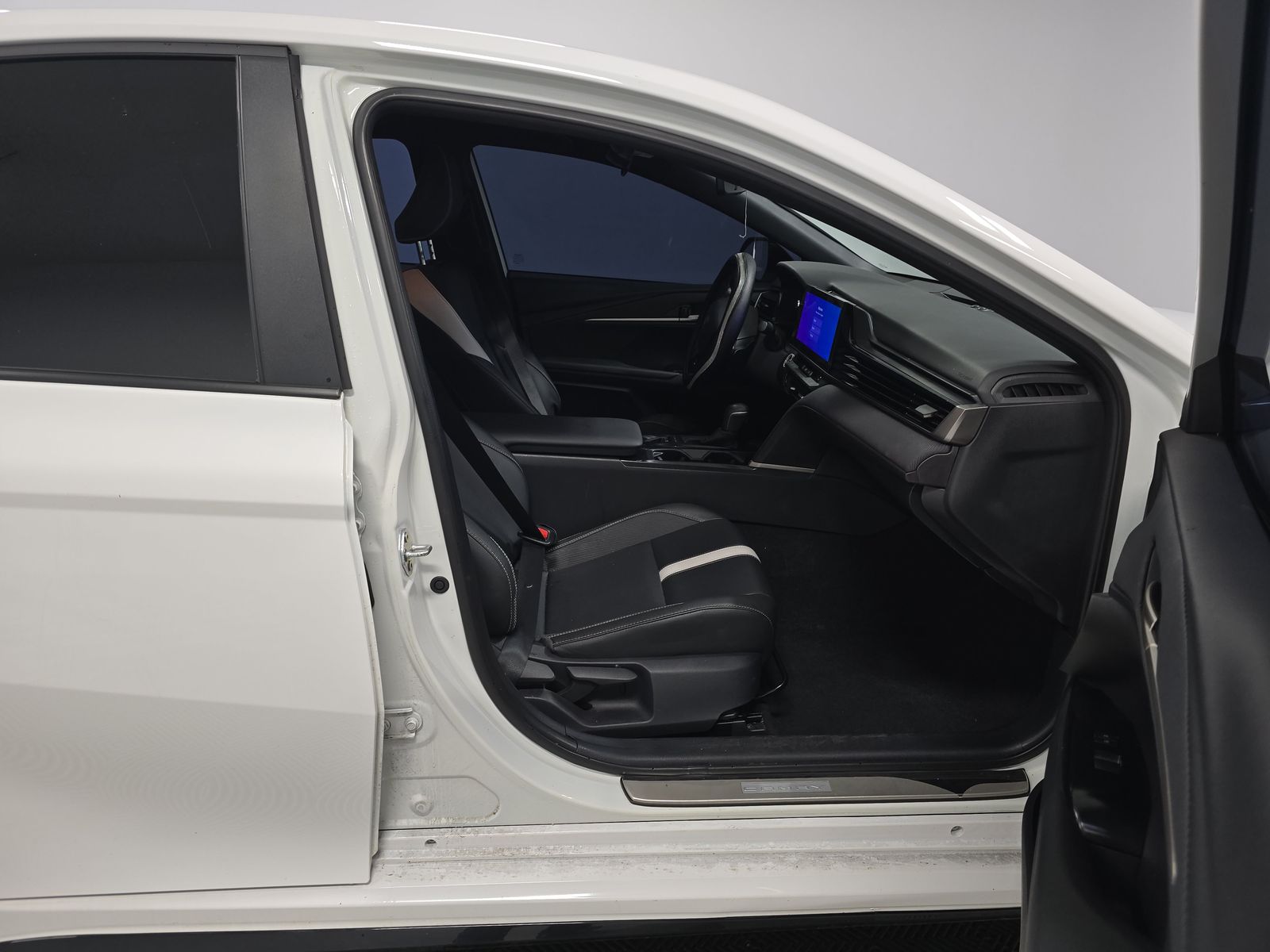 2025 Toyota Camry SE FWD